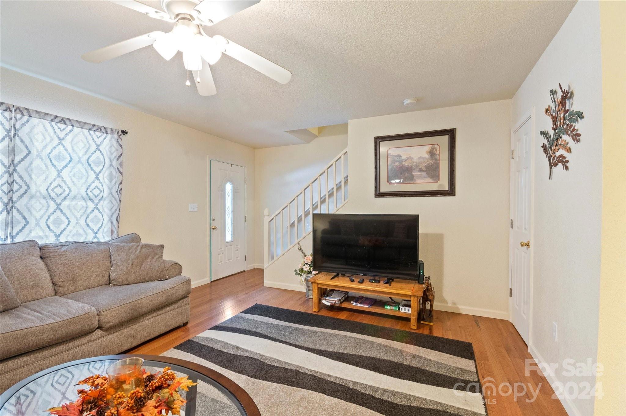 7 Sirenas Way Unit: A & B