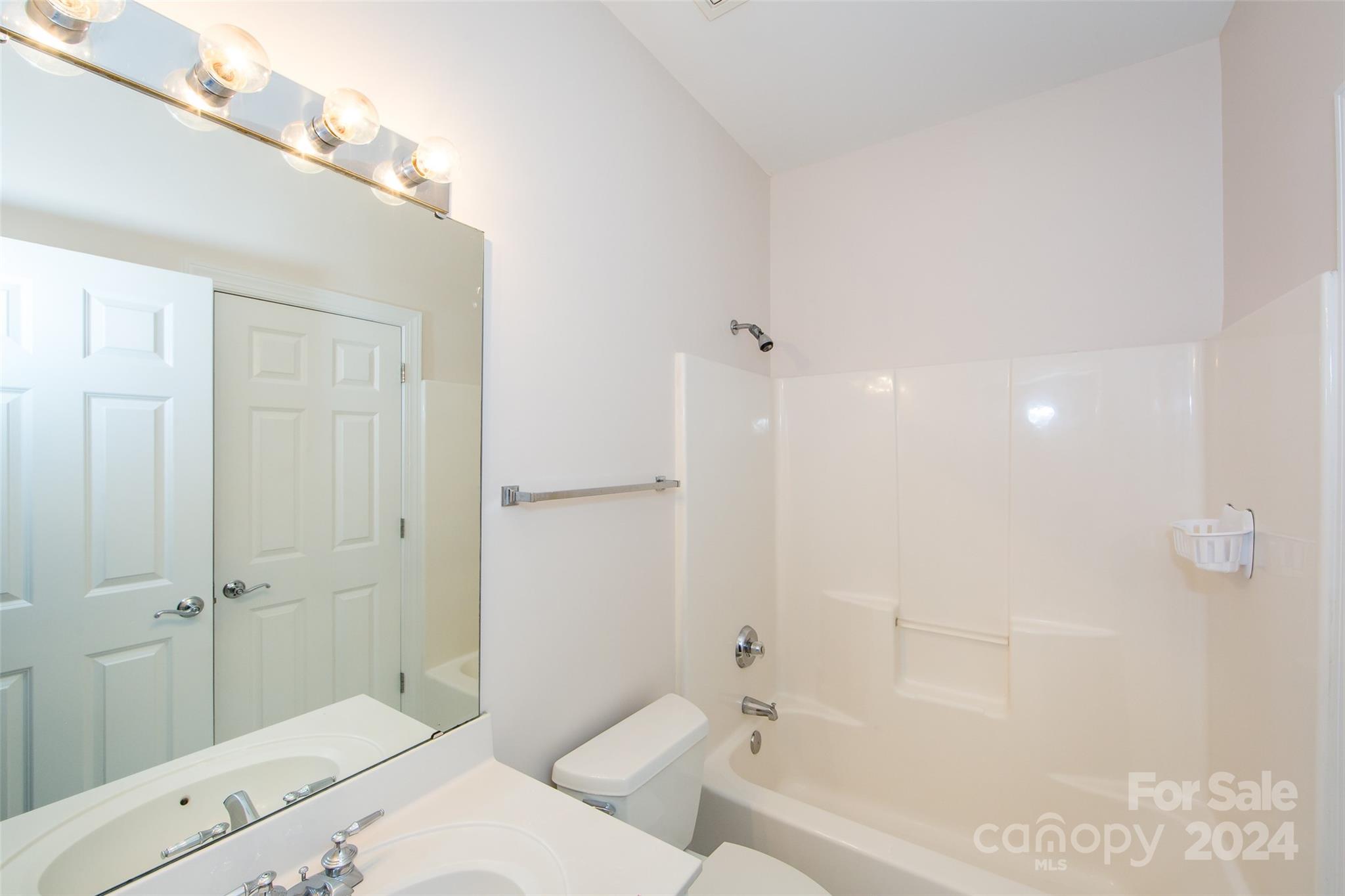 13808 Ballantyne Meadows Drive