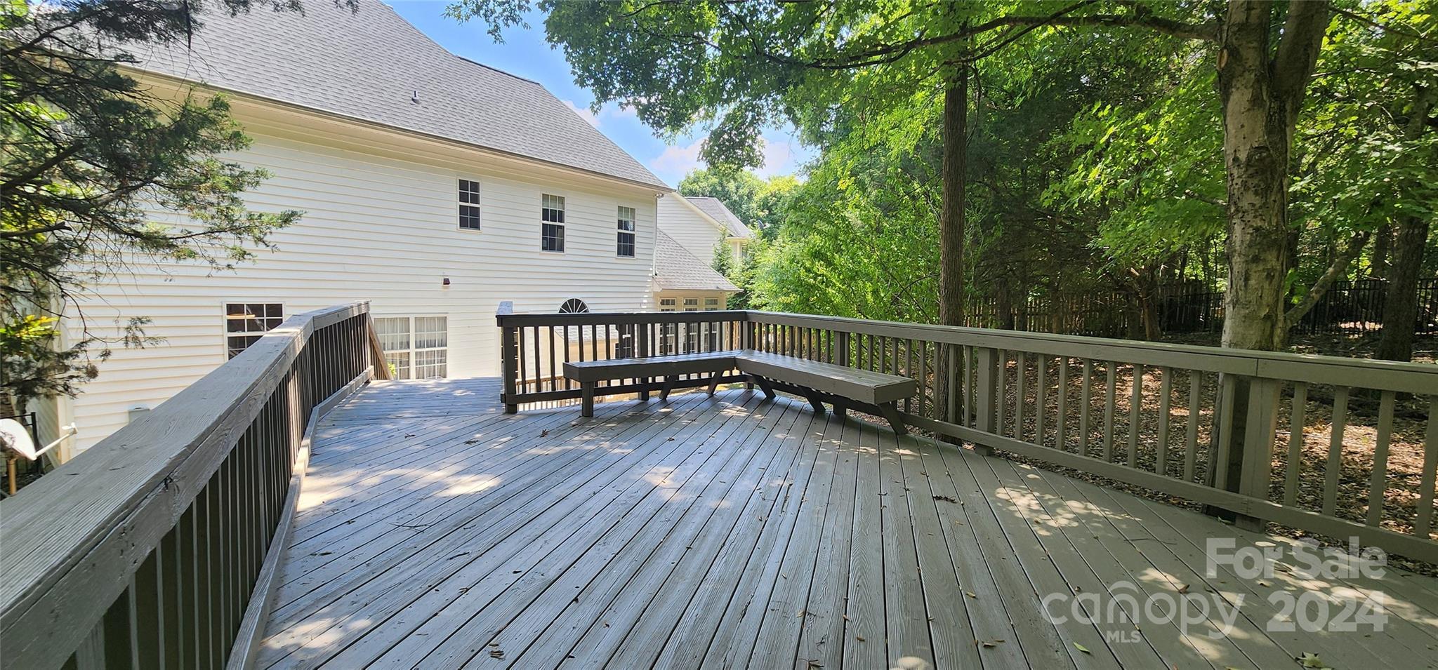 13808 Ballantyne Meadows Drive