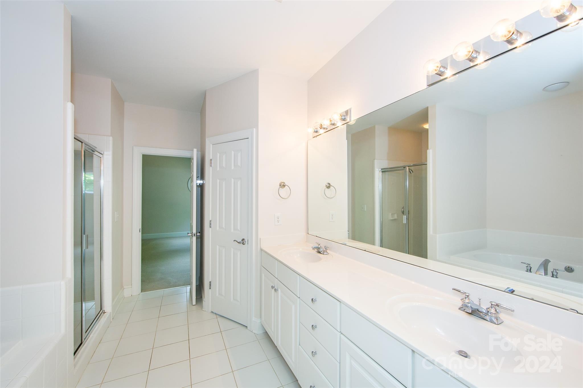 13808 Ballantyne Meadows Drive