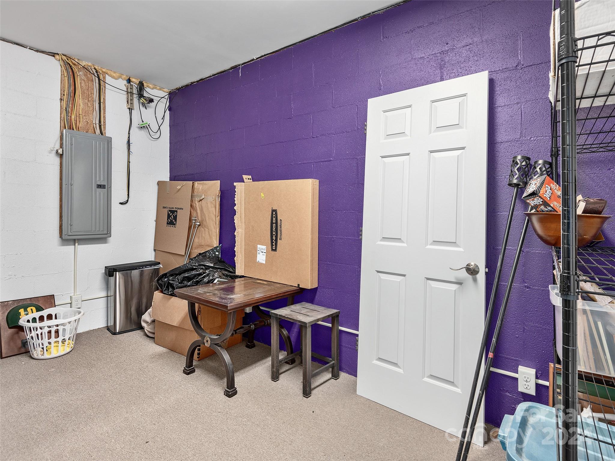 8 Old Farm House Road