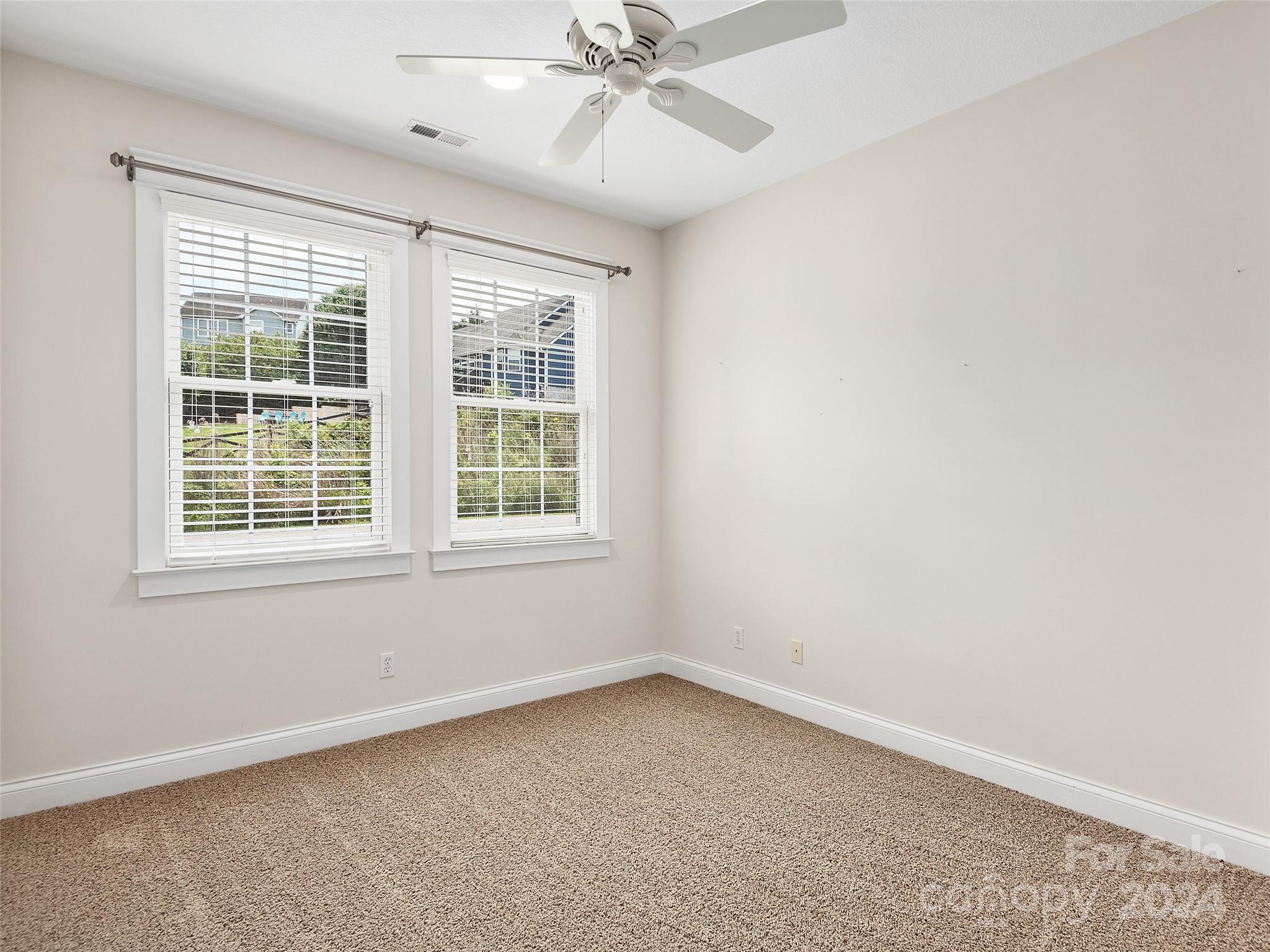 8 Old Farm House Road