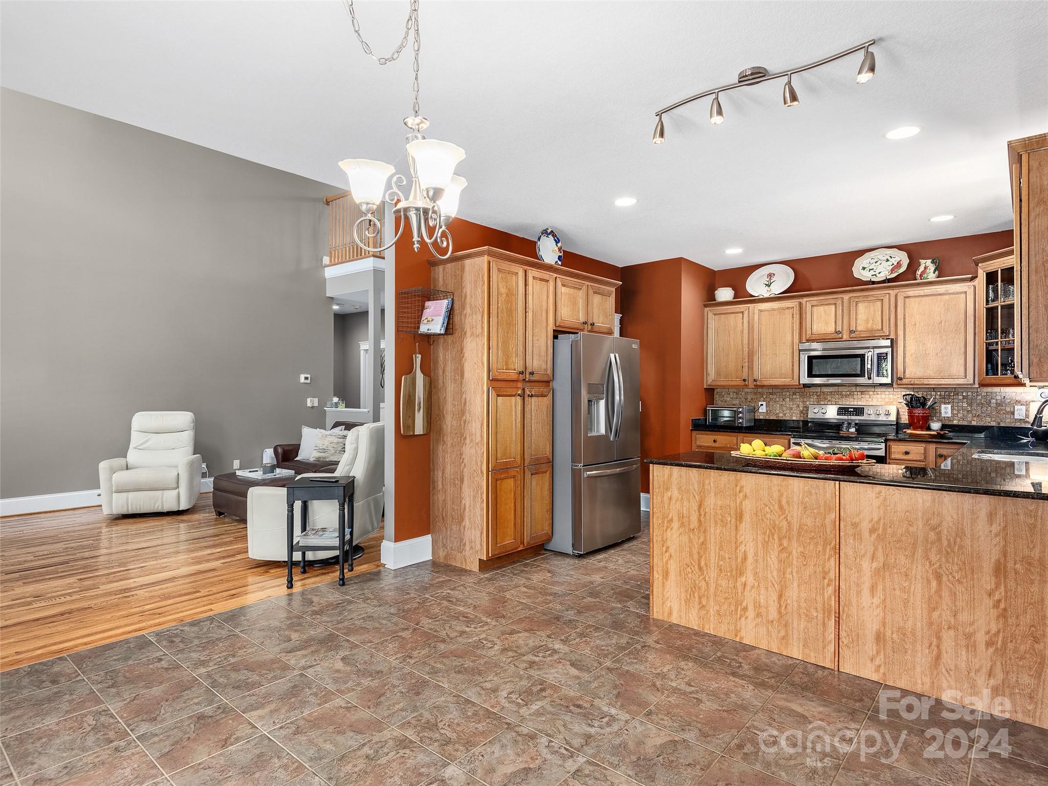 8 Old Farm House Road