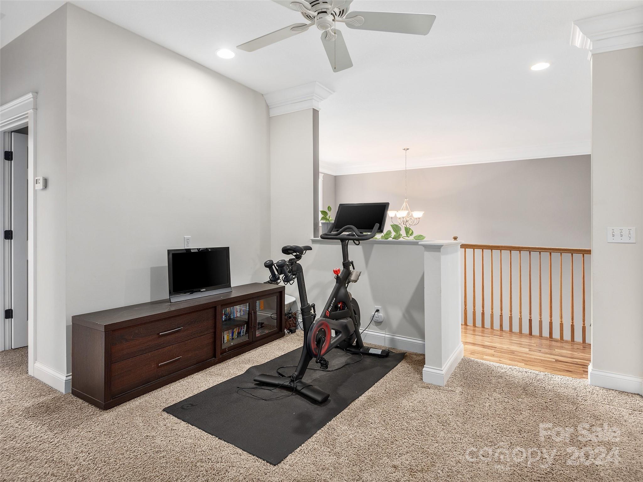 8 Old Farm House Road