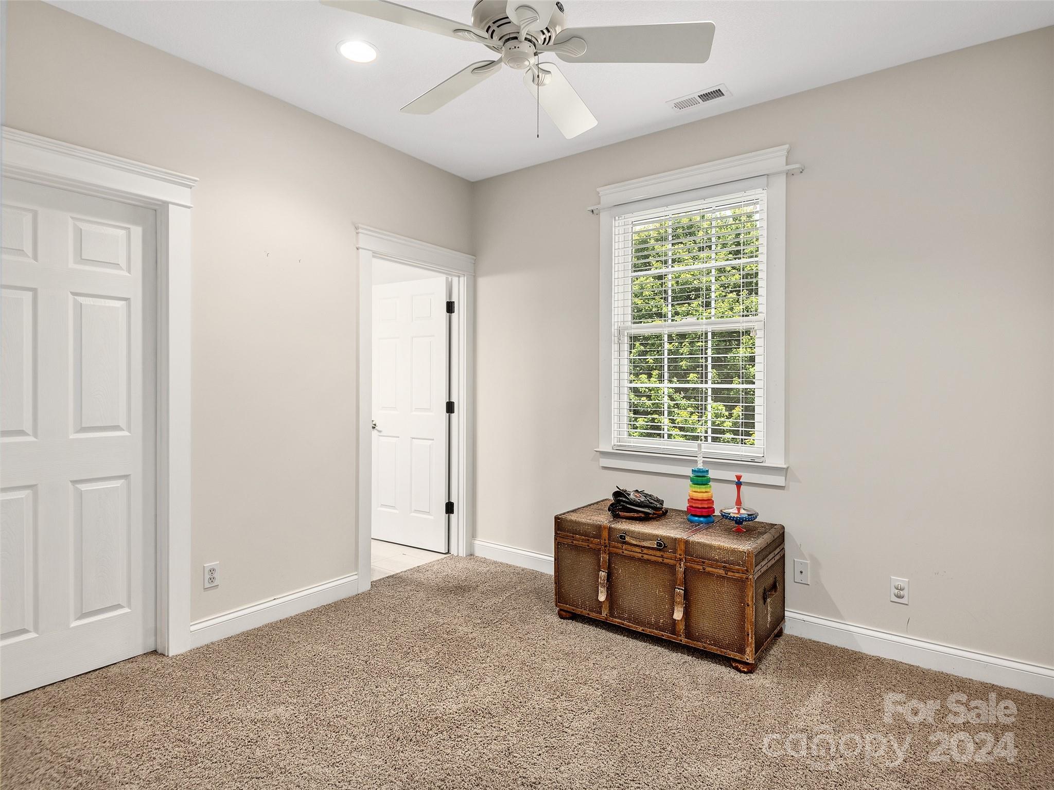 8 Old Farm House Road