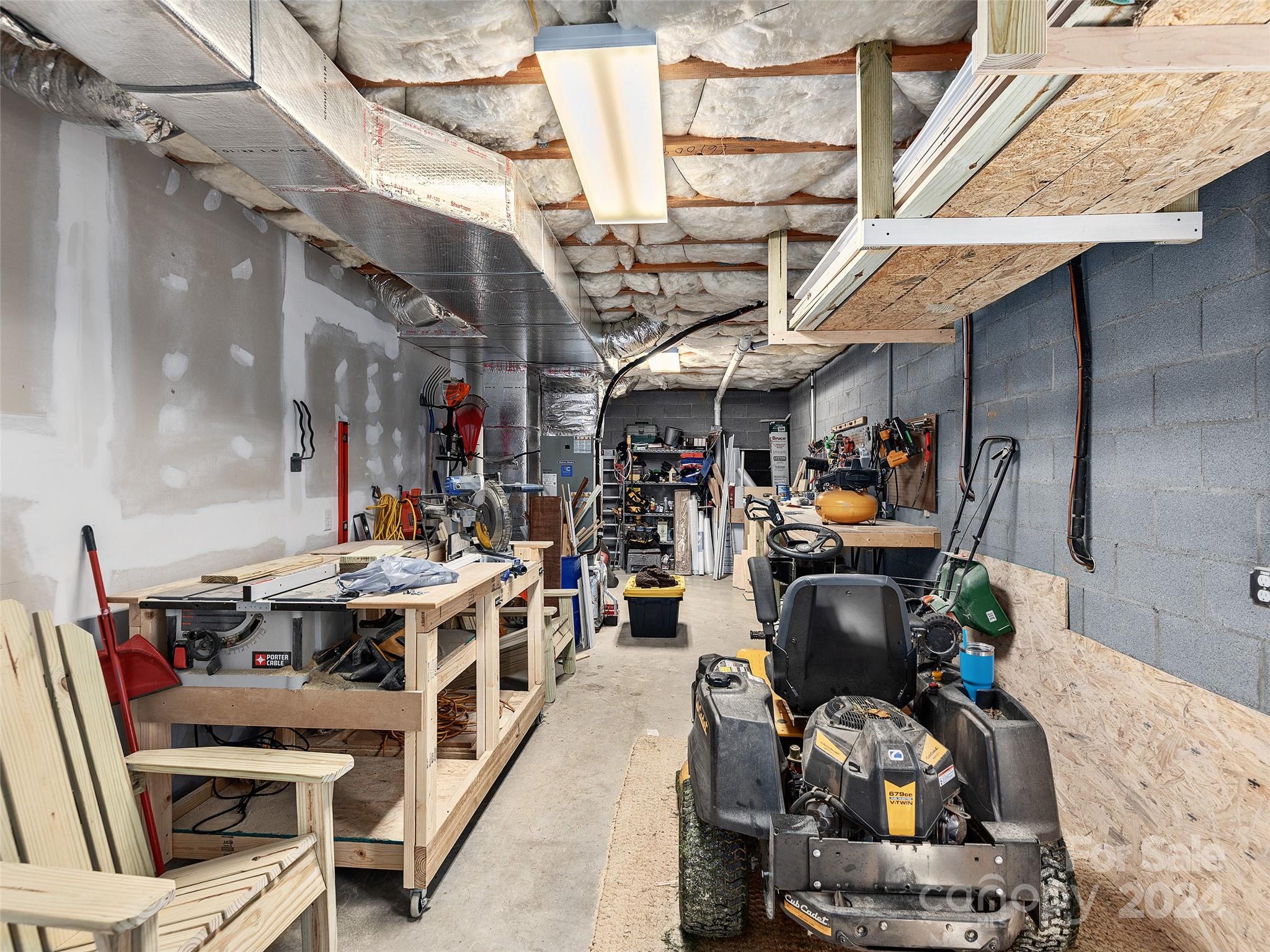 8 Old Farm House Road