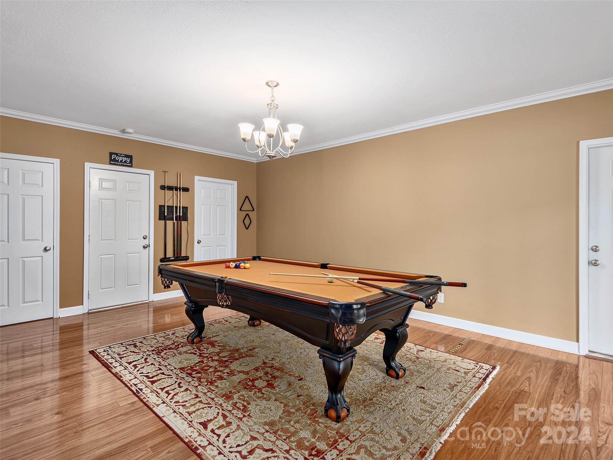 8 Old Farm House Road