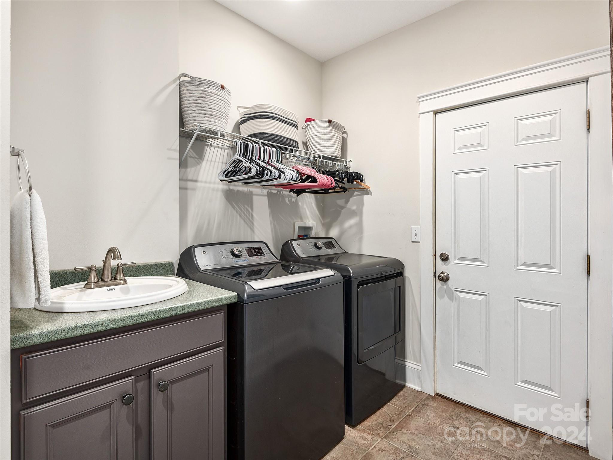 8 Old Farm House Road