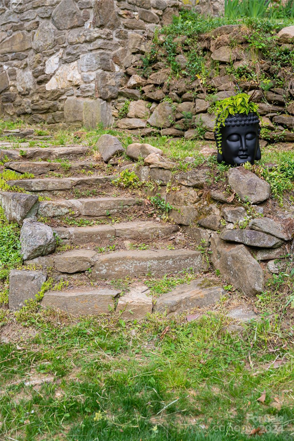 360 Blackberry Inn Road