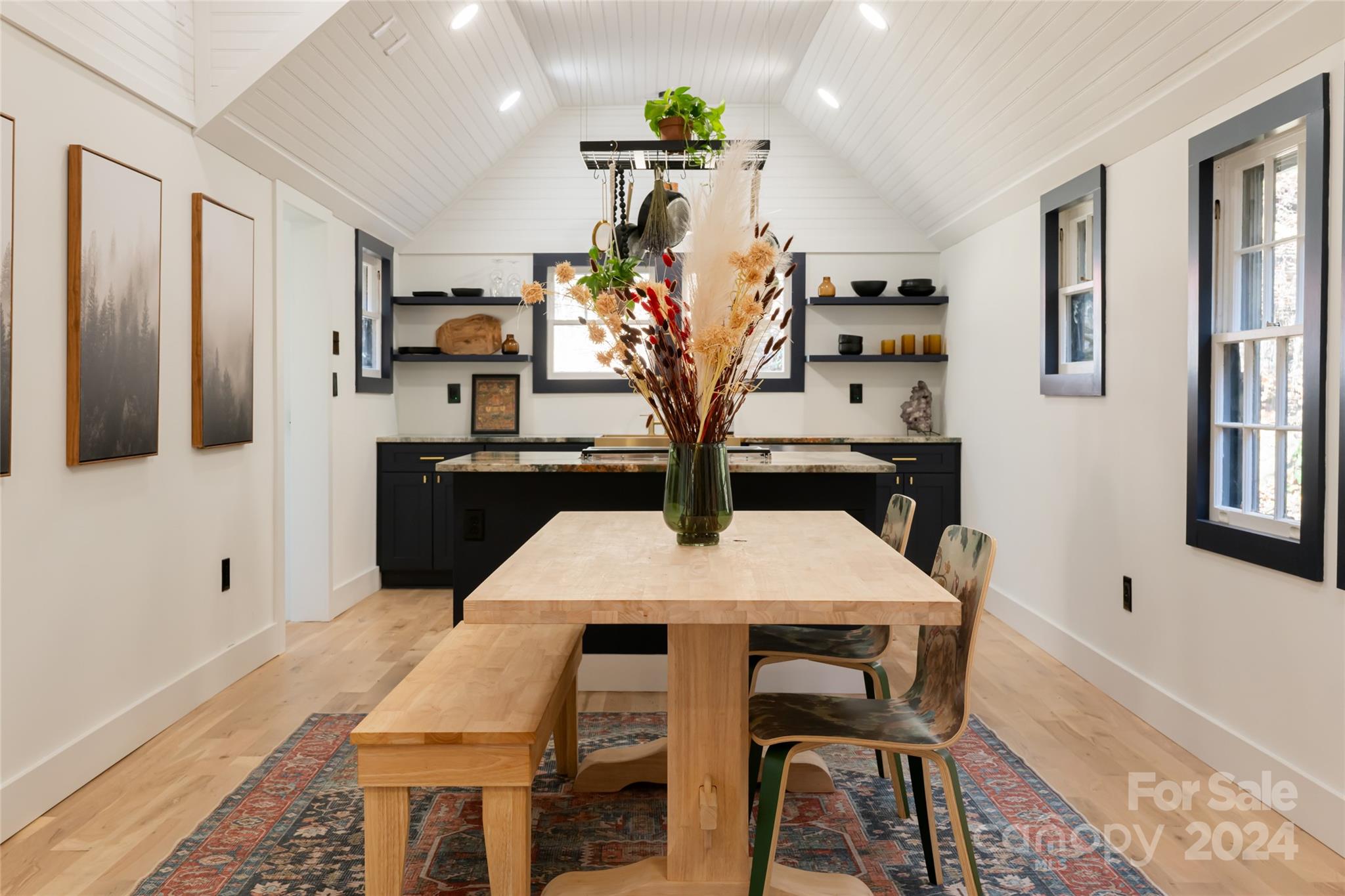 360 Blackberry Inn Road