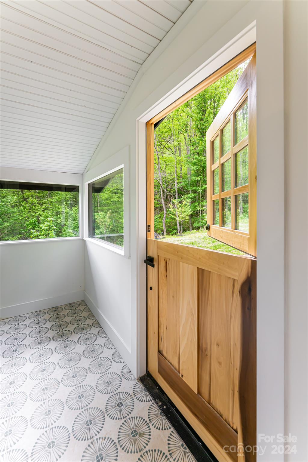 360 Blackberry Inn Road