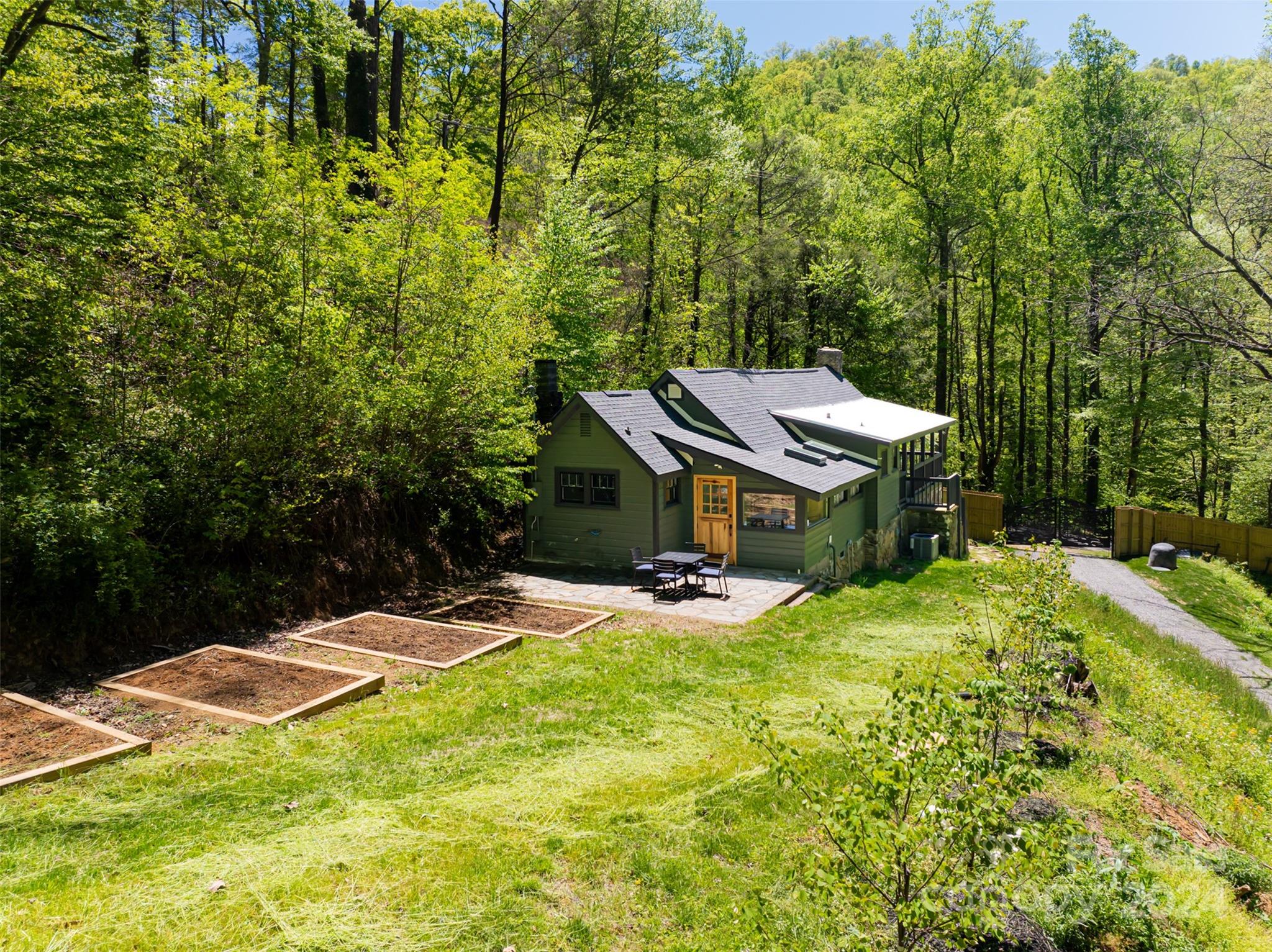 360 Blackberry Inn Road