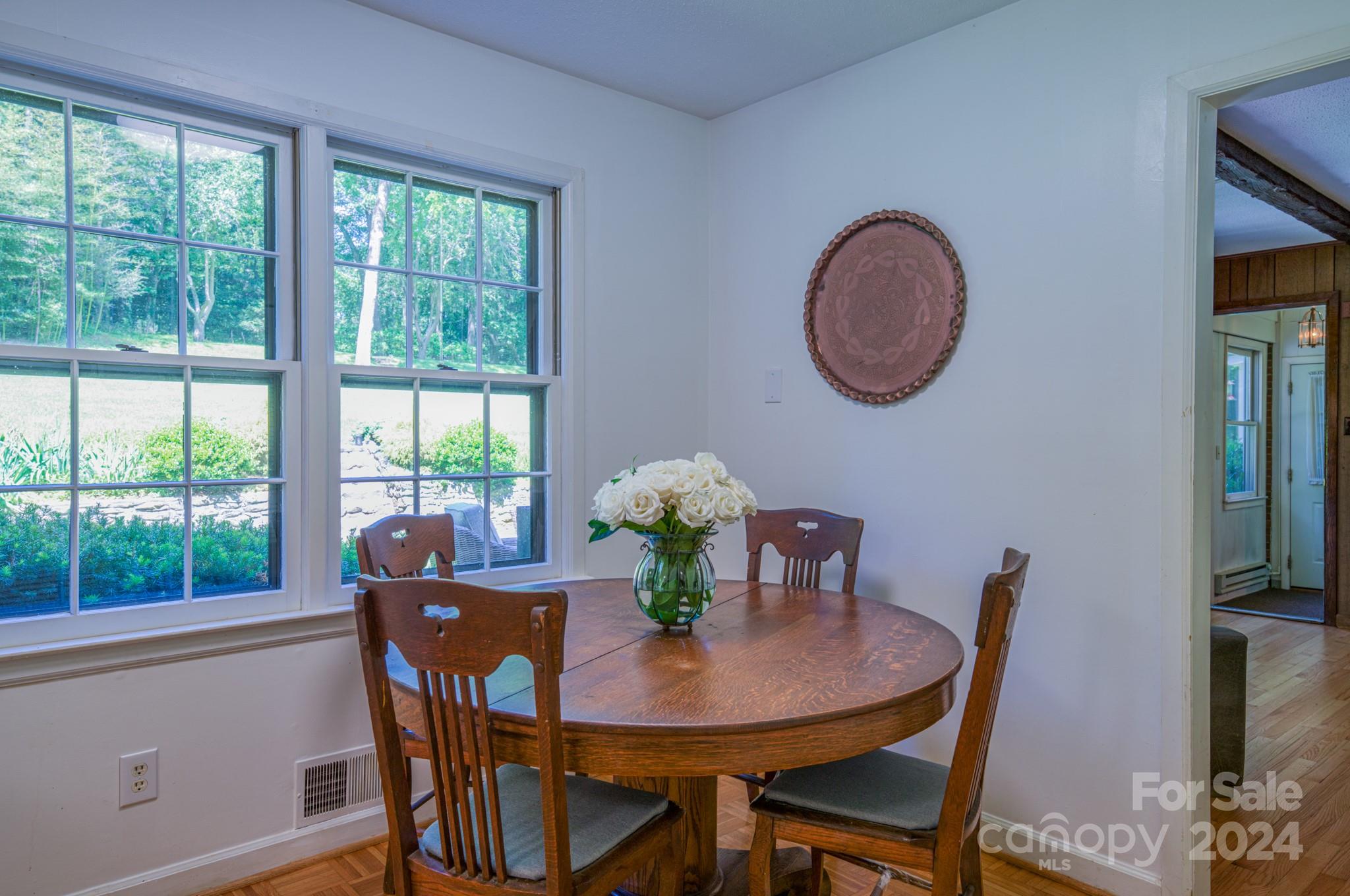13 Forest Road
