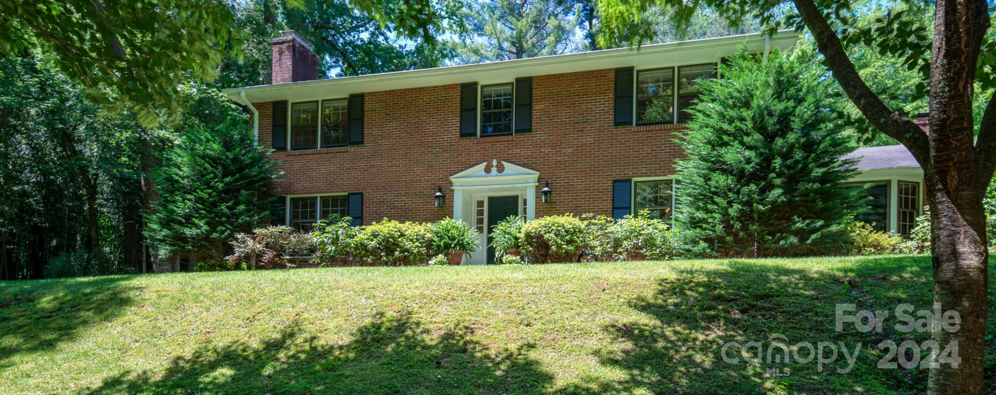 13 Forest Road