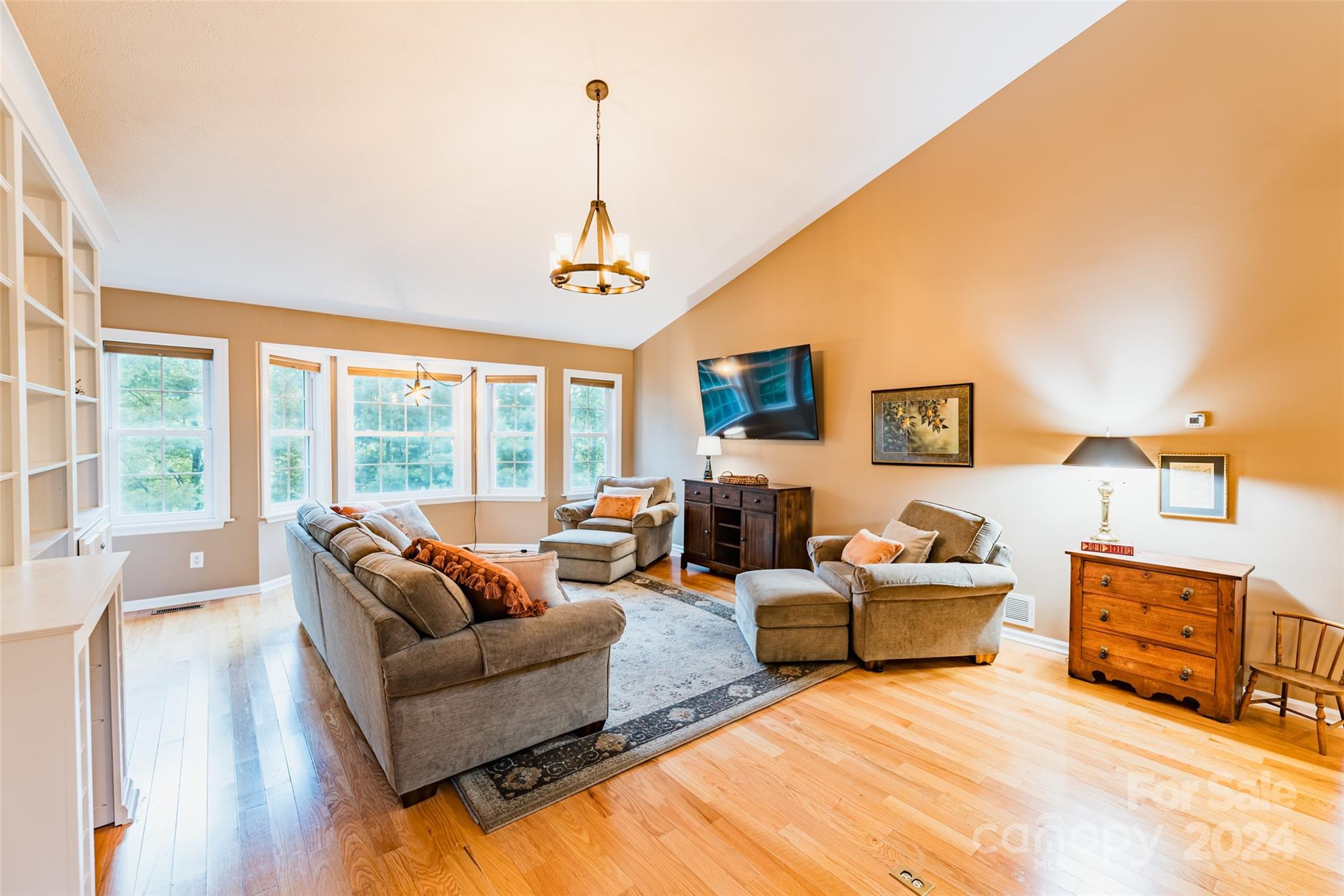 124 Jenny Lind Drive