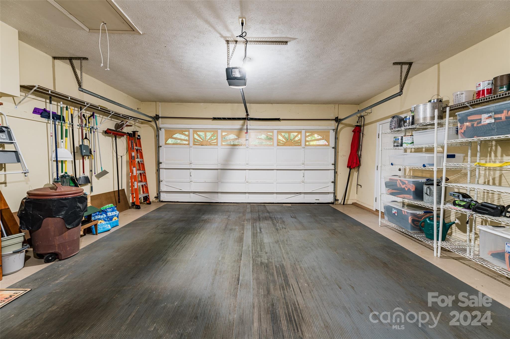 124 Jenny Lind Drive