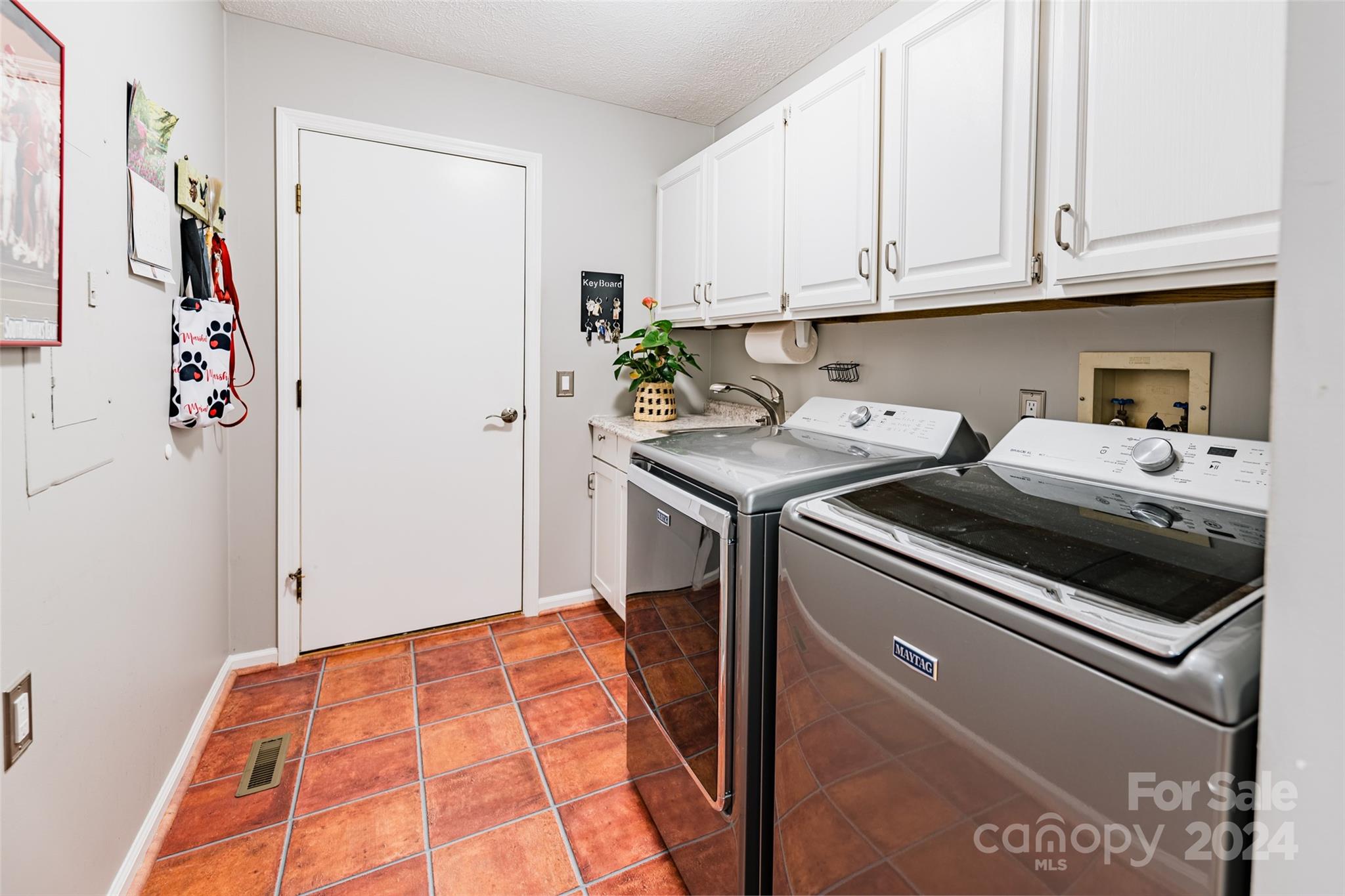 124 Jenny Lind Drive