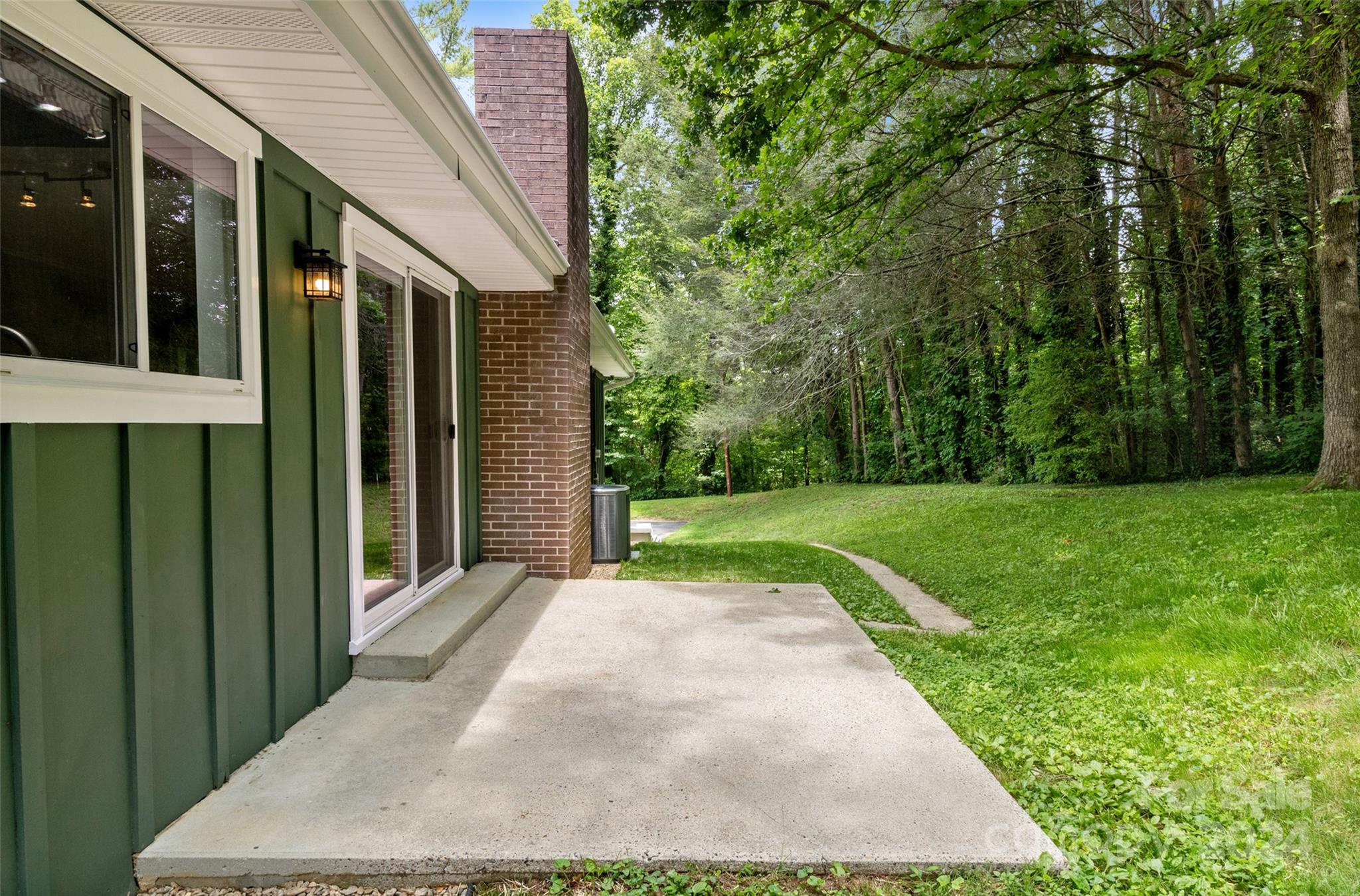 125 Woodland Hills Road
