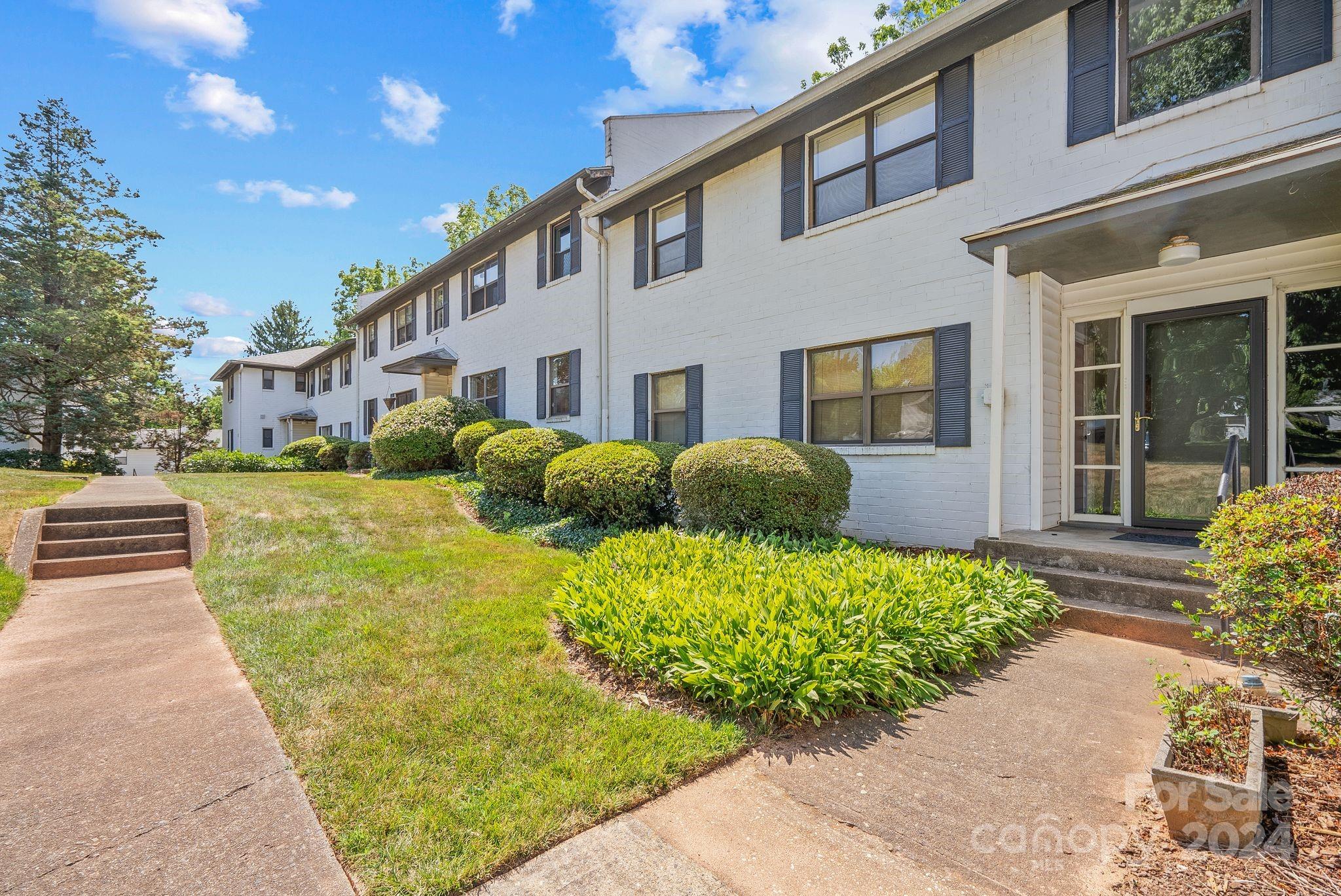 615 Biltmore Avenue Unit: F12