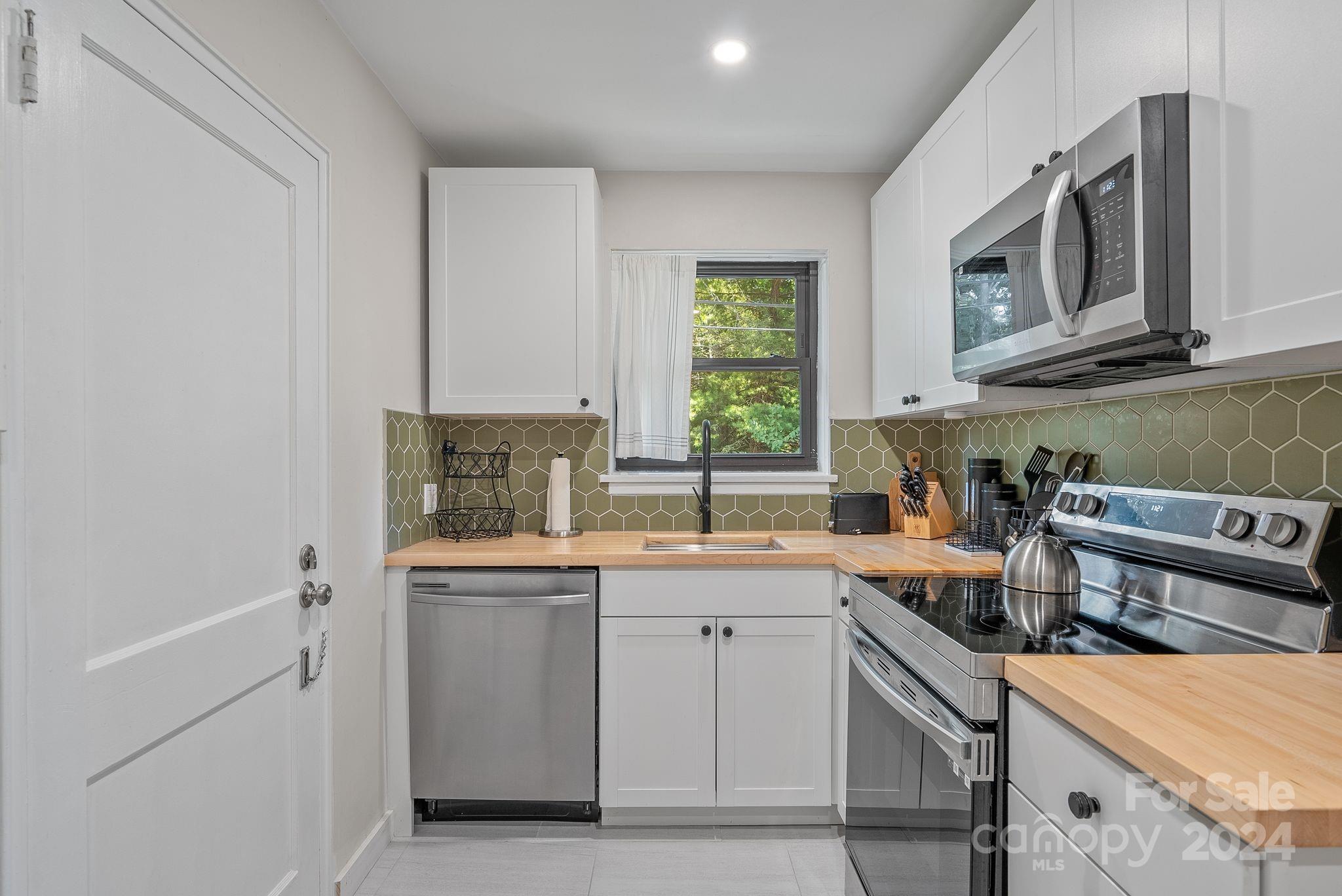 615 Biltmore Avenue Unit: F12