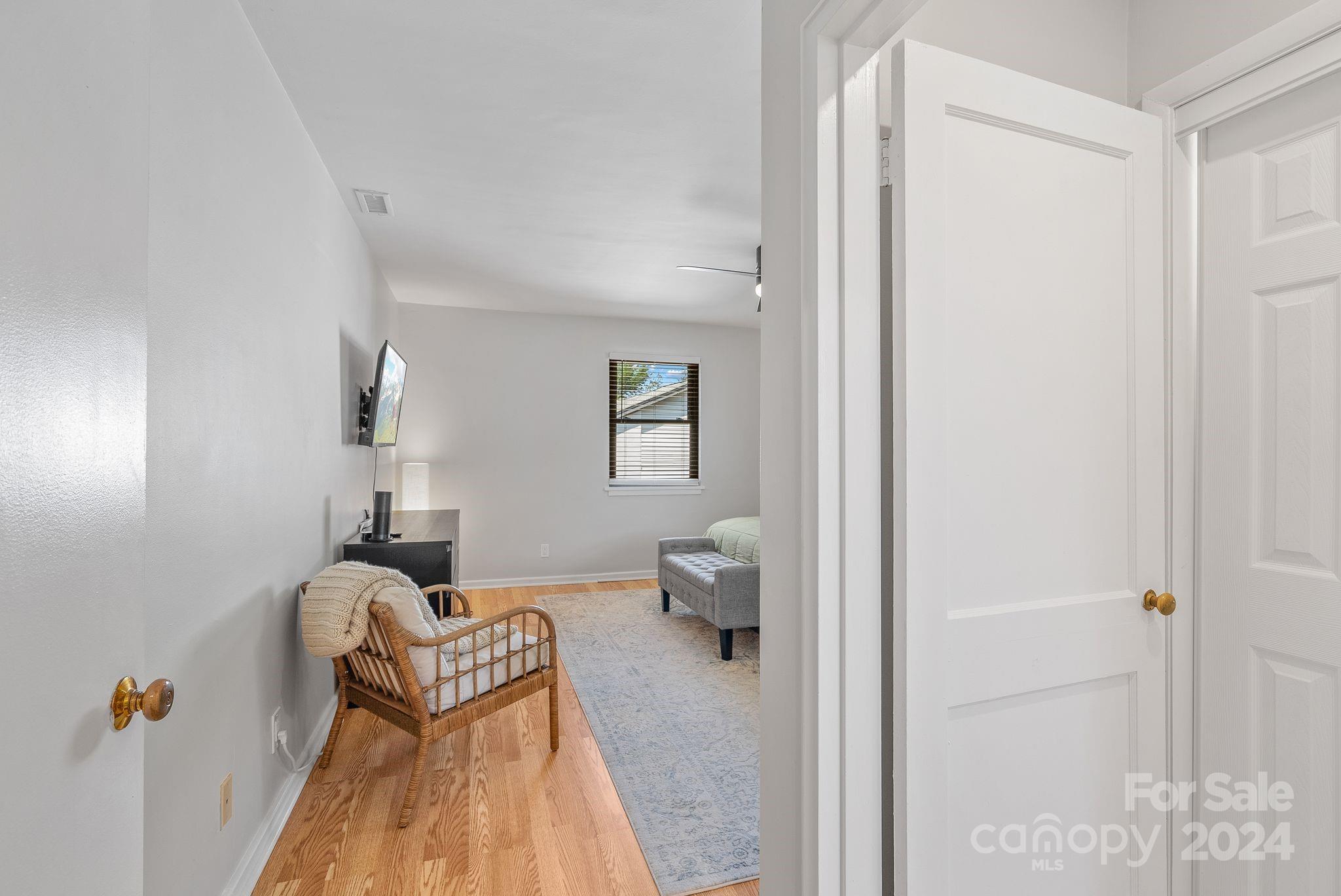 615 Biltmore Avenue Unit: F12