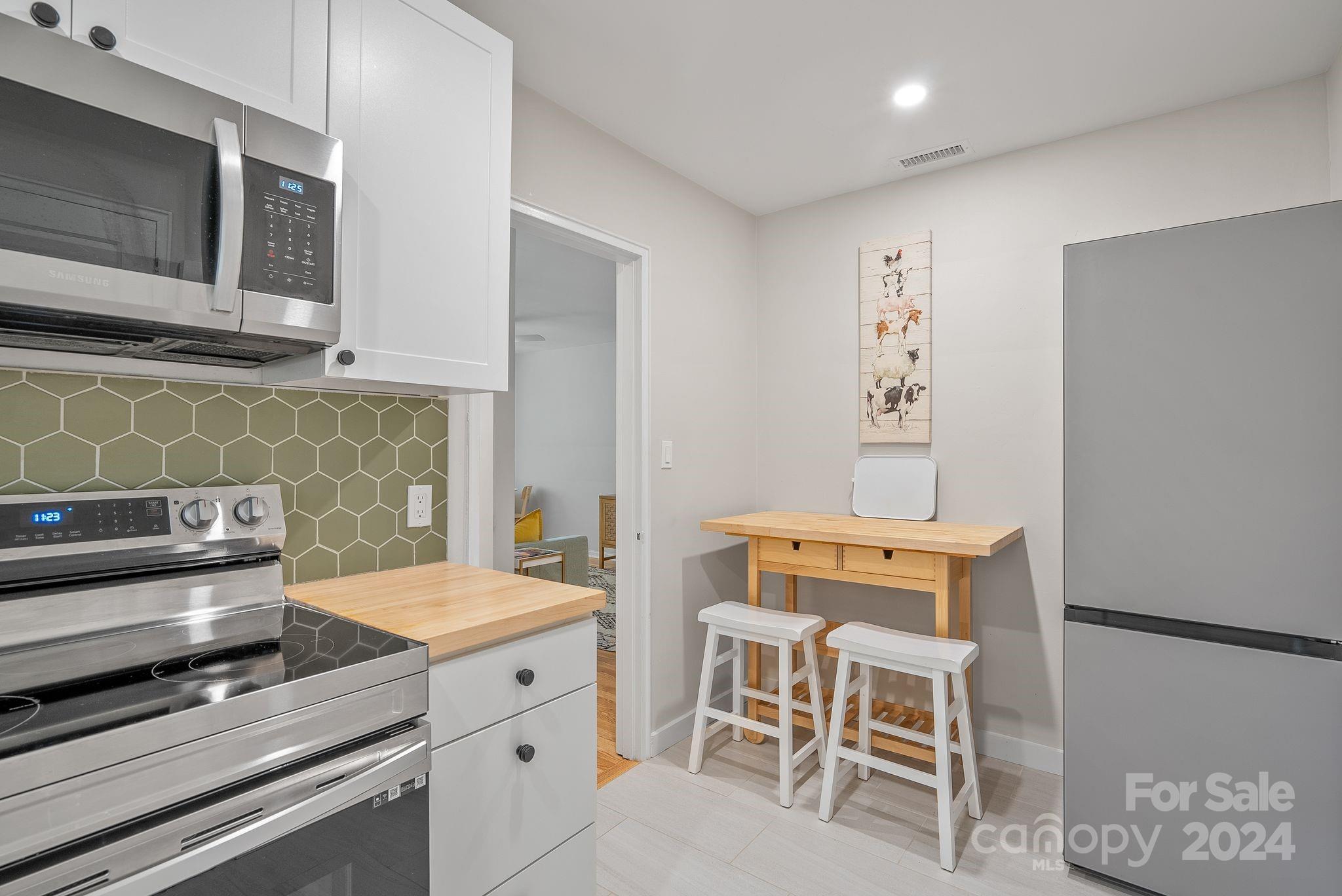 615 Biltmore Avenue Unit: F12