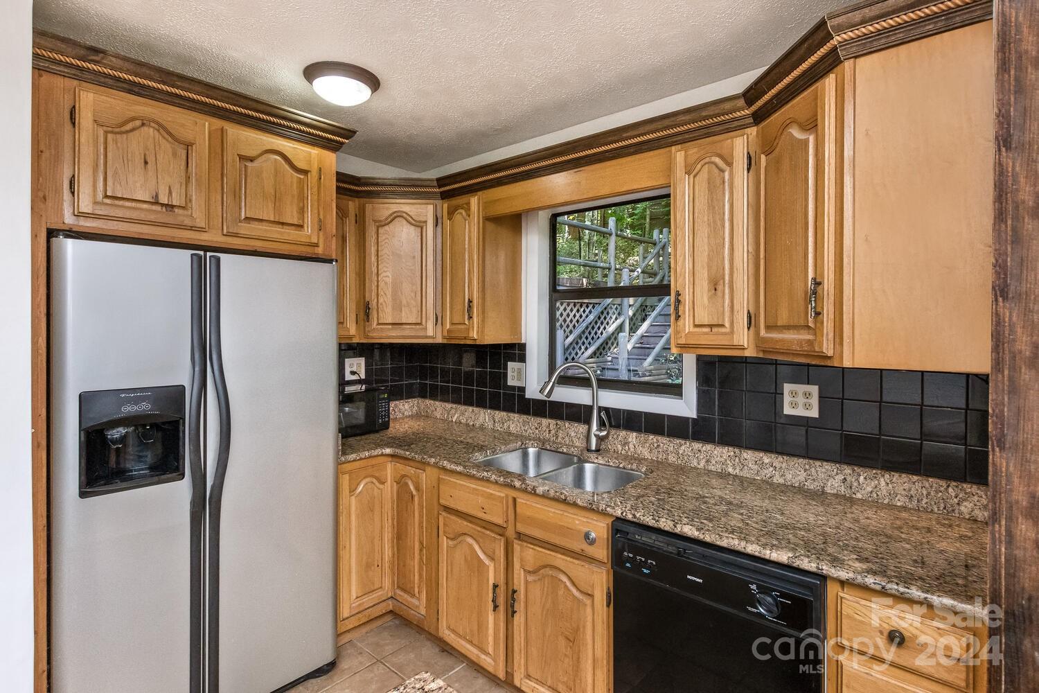 471 Curtis Creek Road