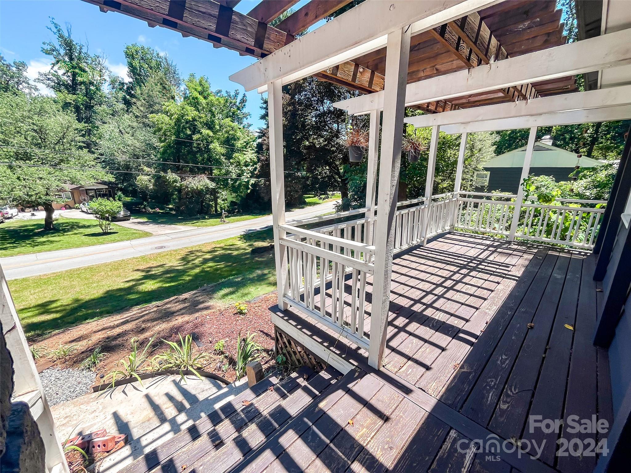 415 Royal Pines Drive