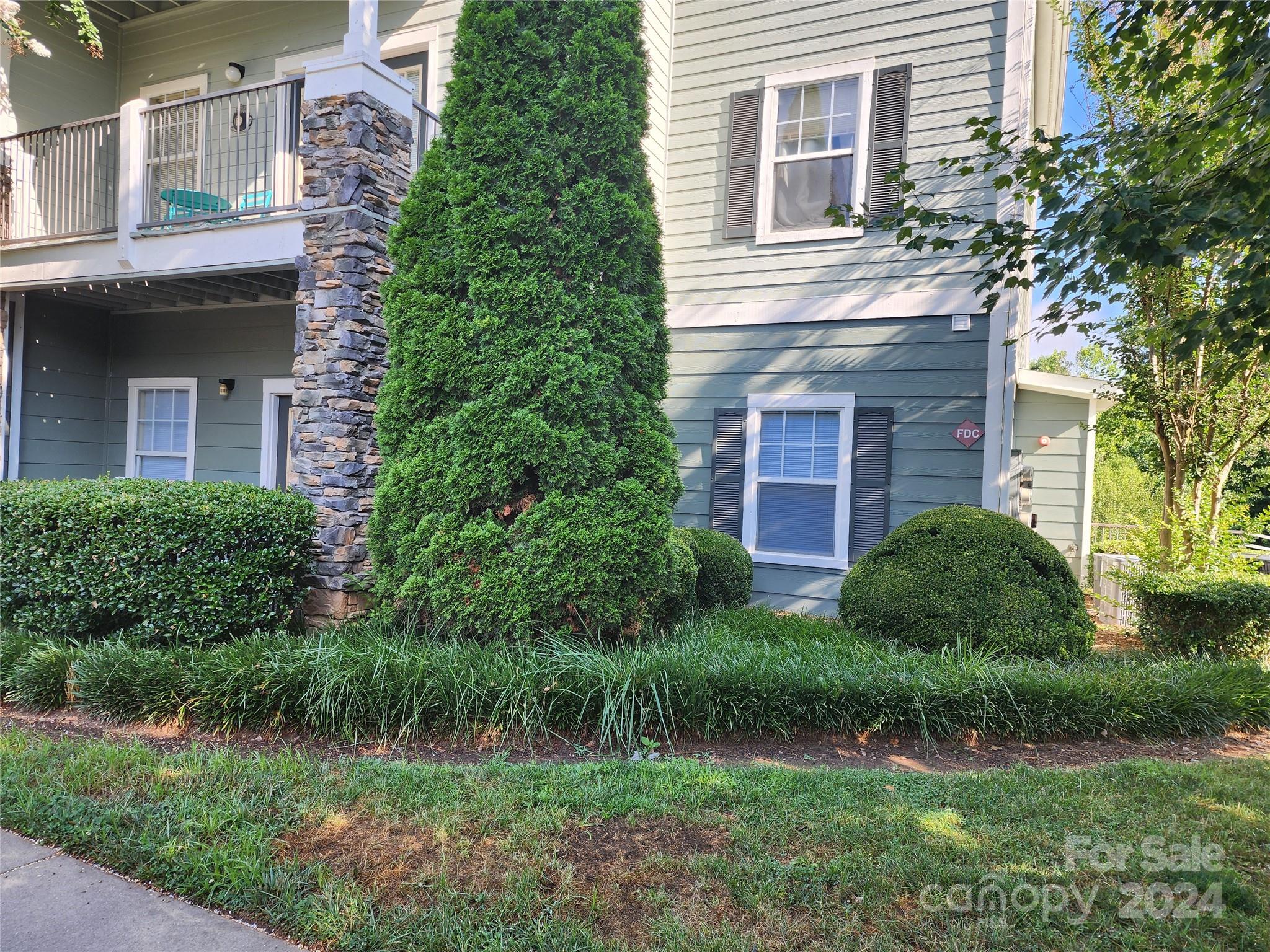 700 Vista Lake Drive Unit: 101