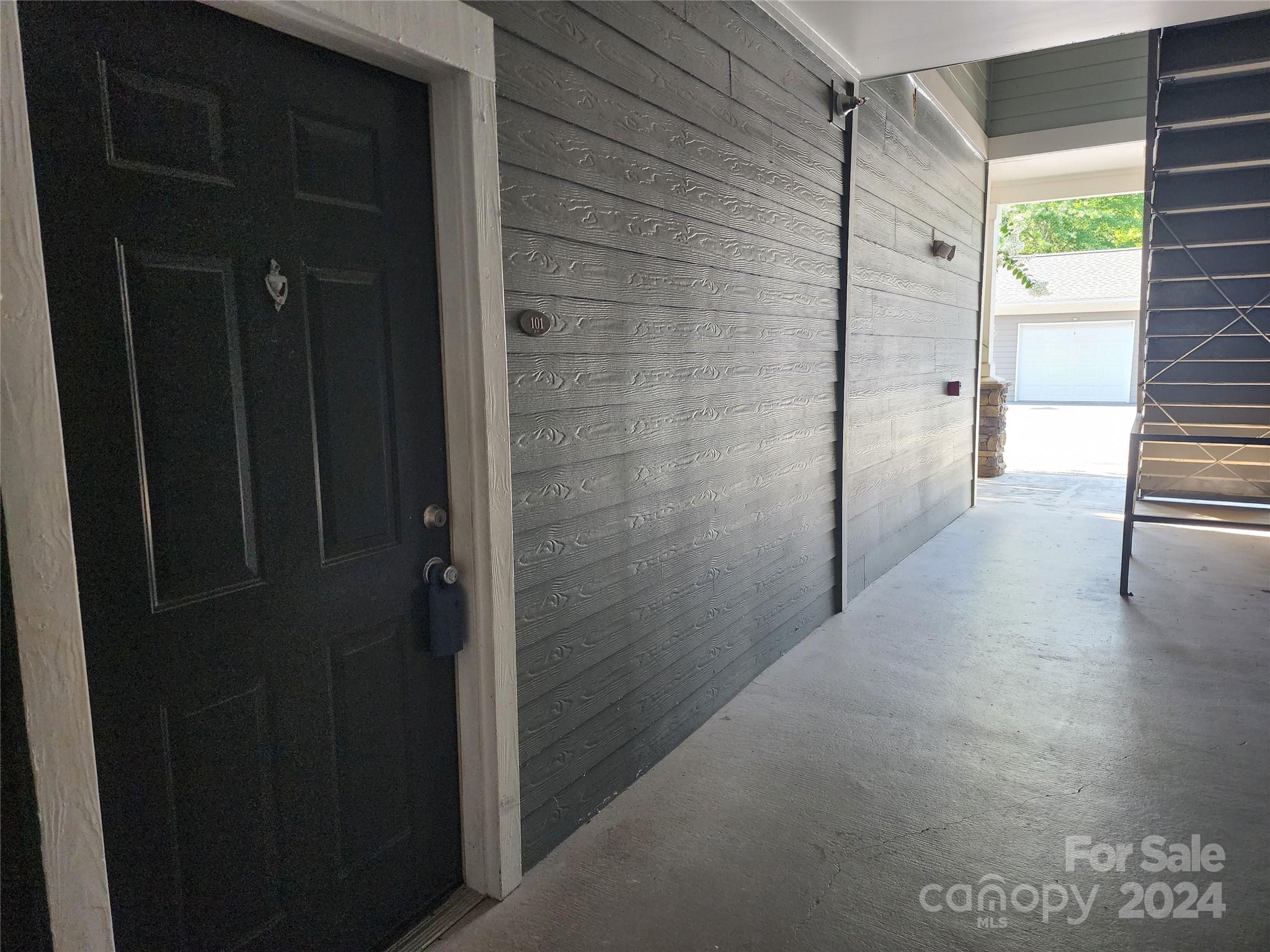 700 Vista Lake Drive Unit: 101
