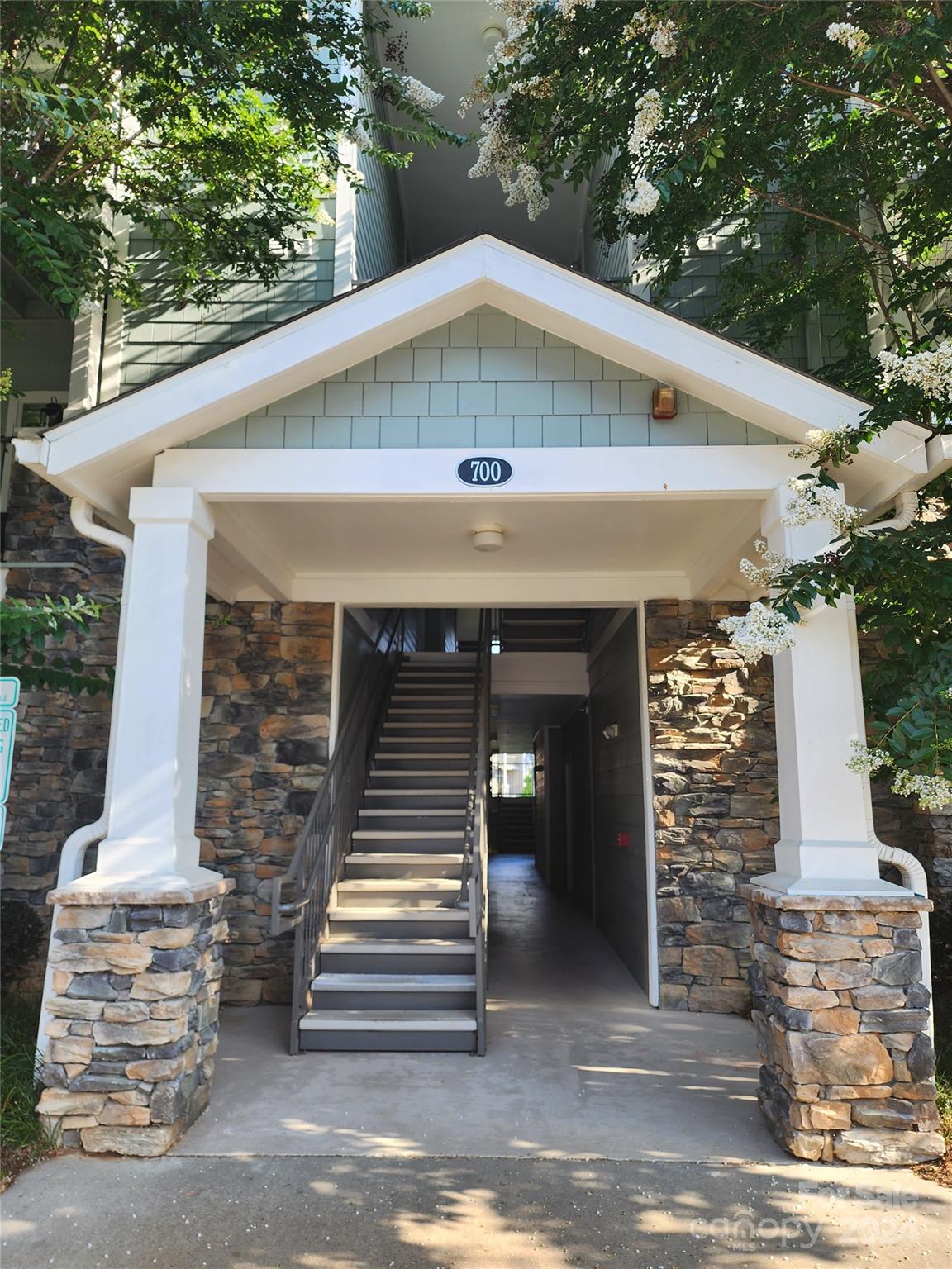 700 Vista Lake Drive Unit: 101