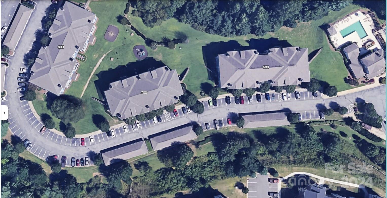 700 Vista Lake Drive Unit: 101