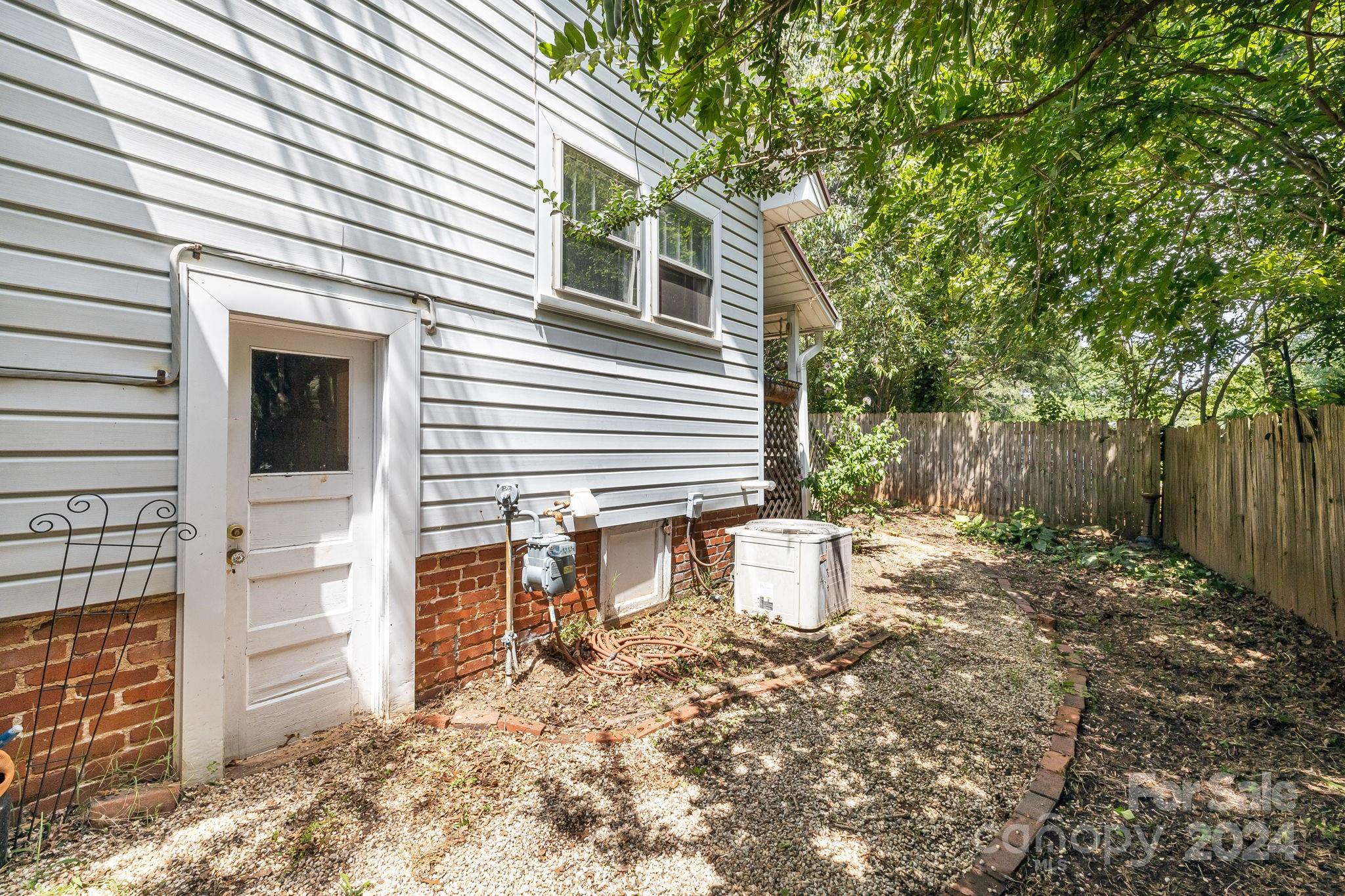 8 Trotter Place
