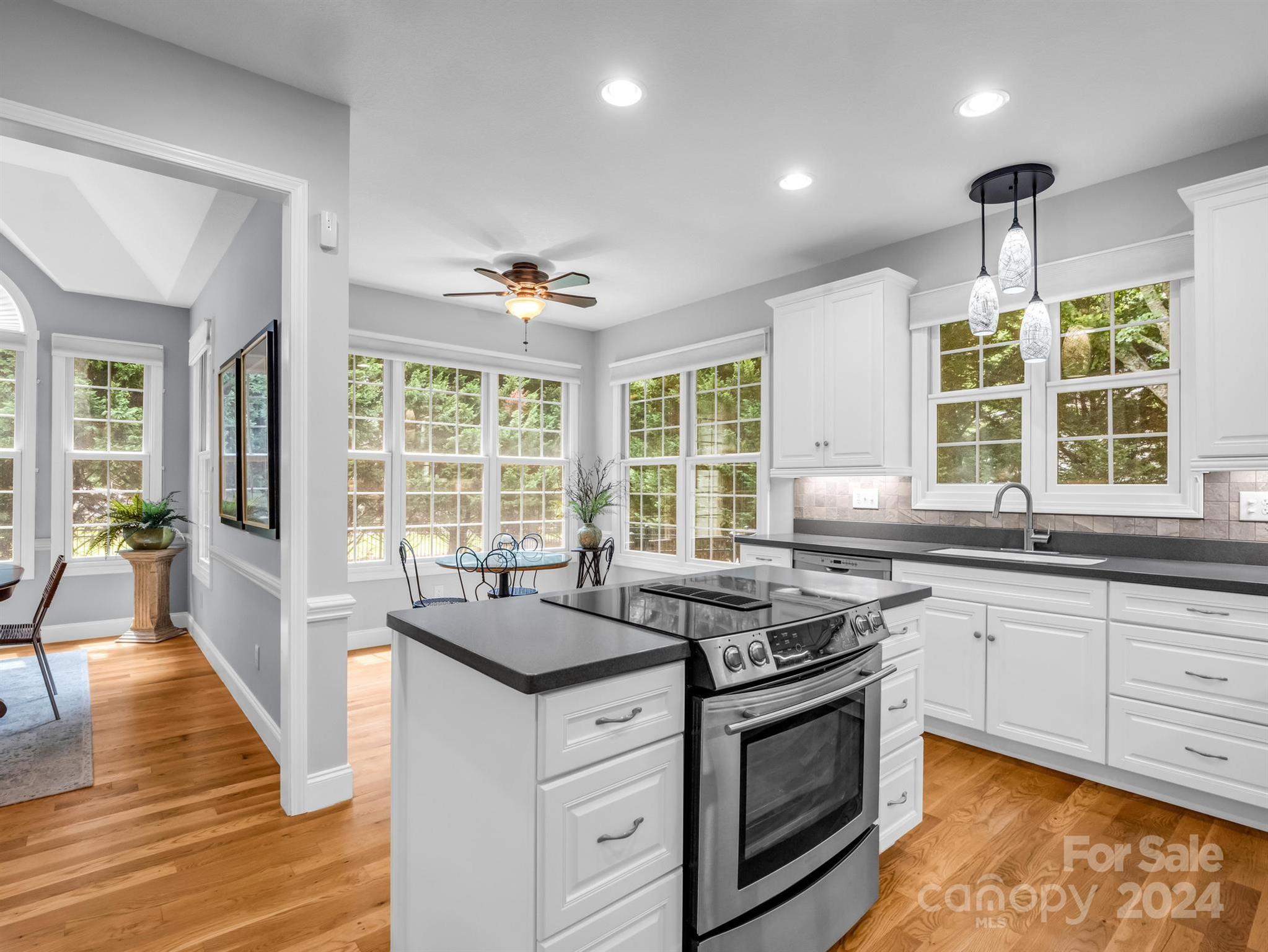 33 Willow Place Circle