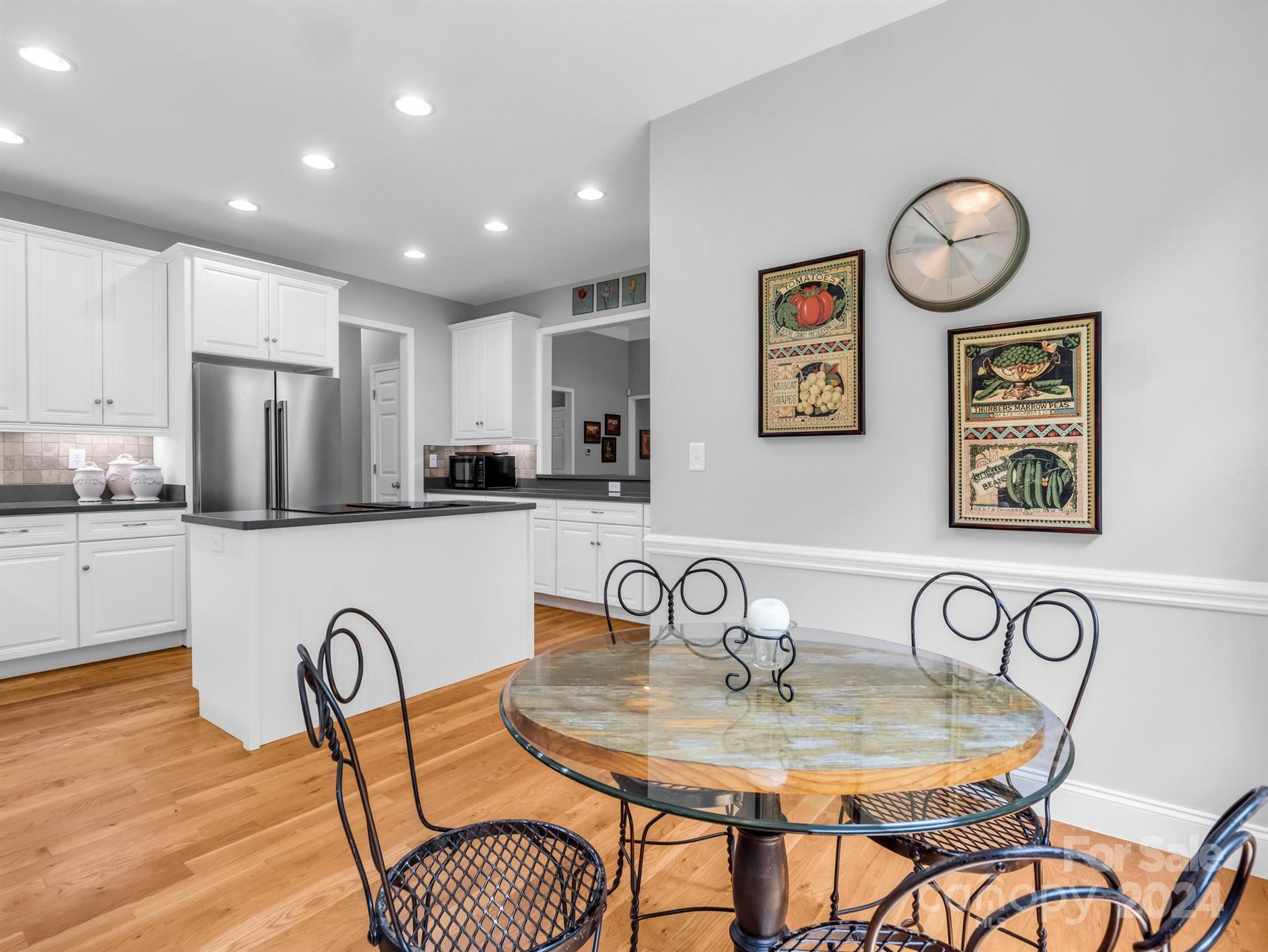 33 Willow Place Circle