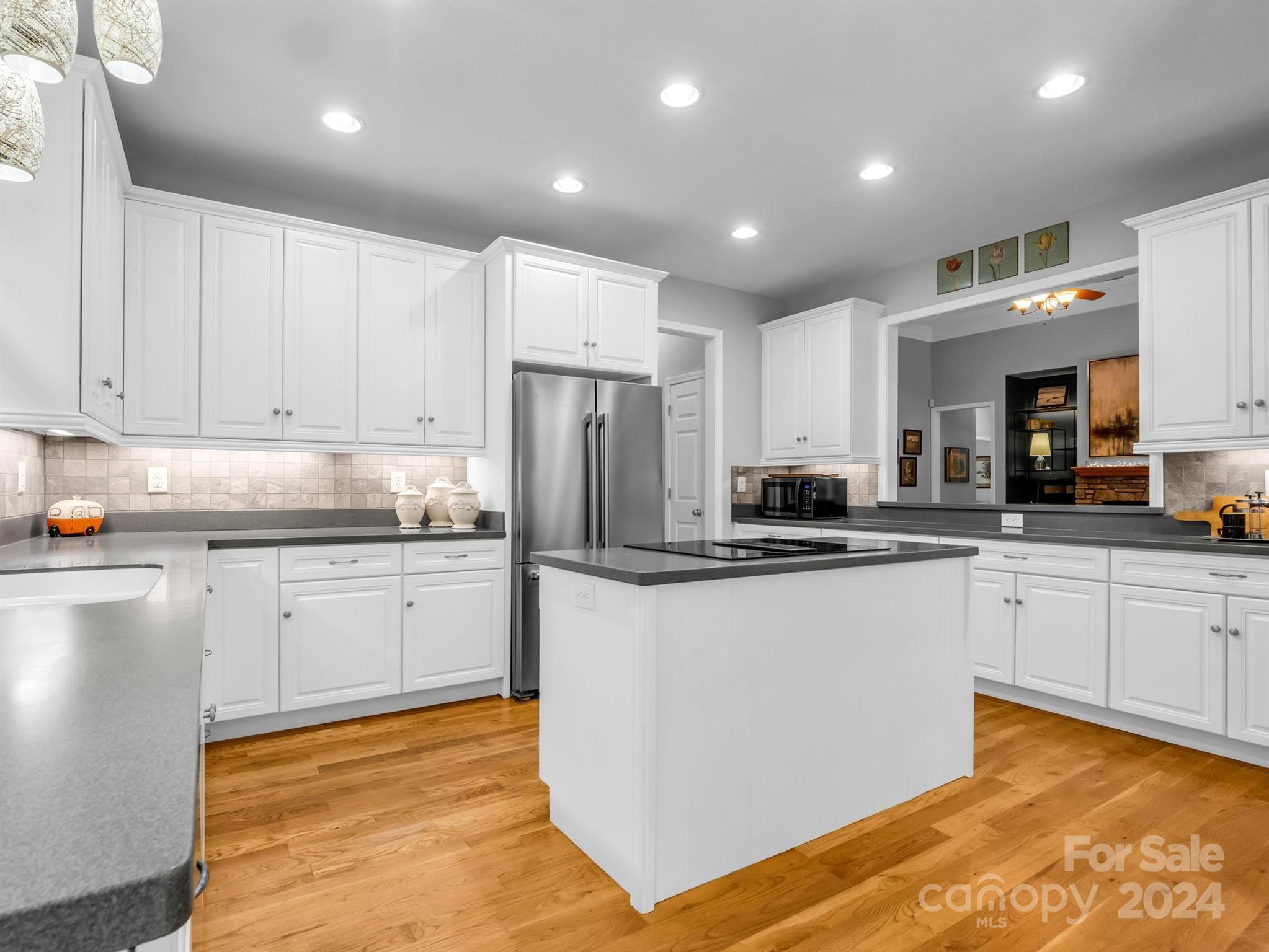 33 Willow Place Circle