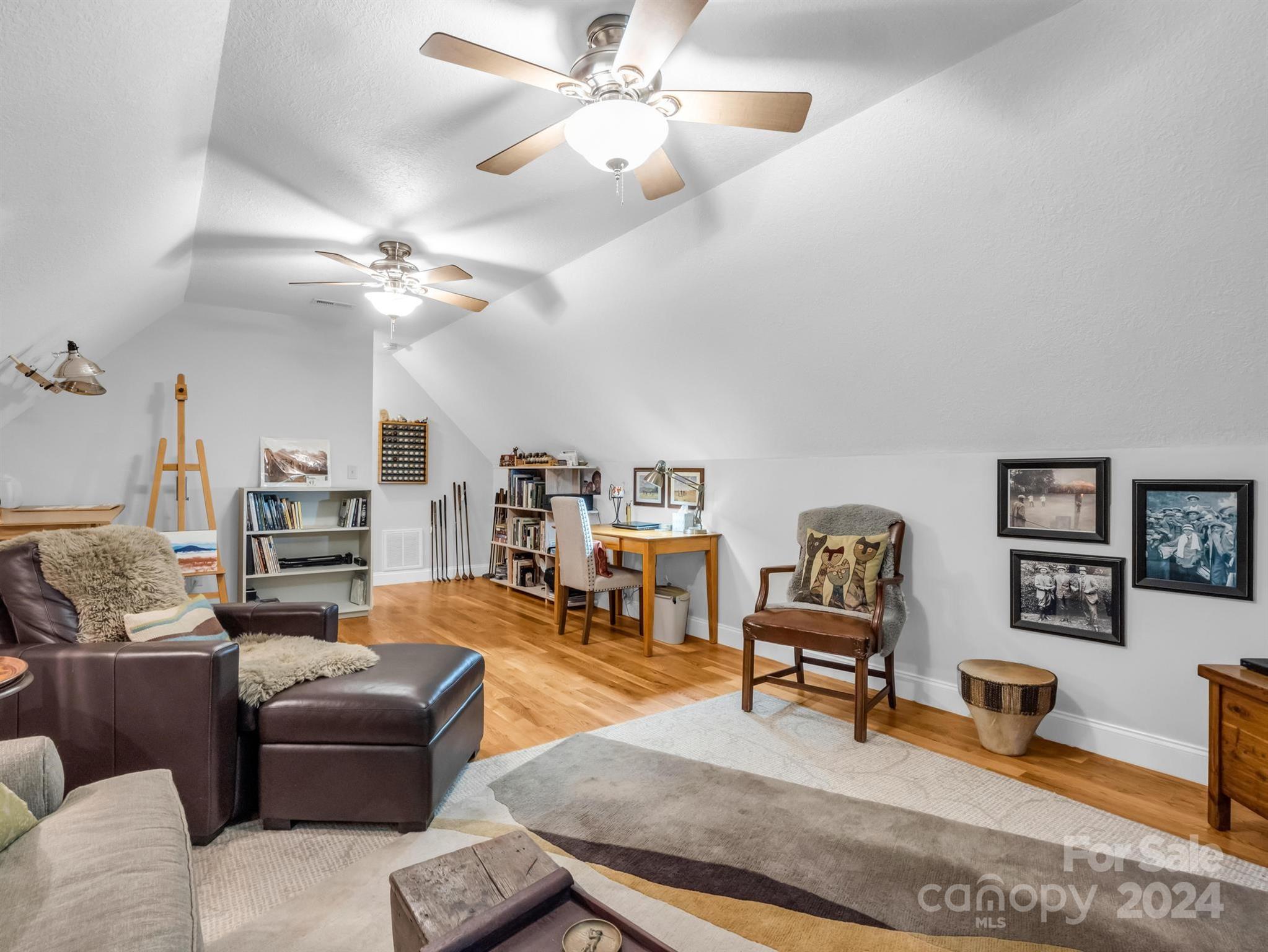 33 Willow Place Circle