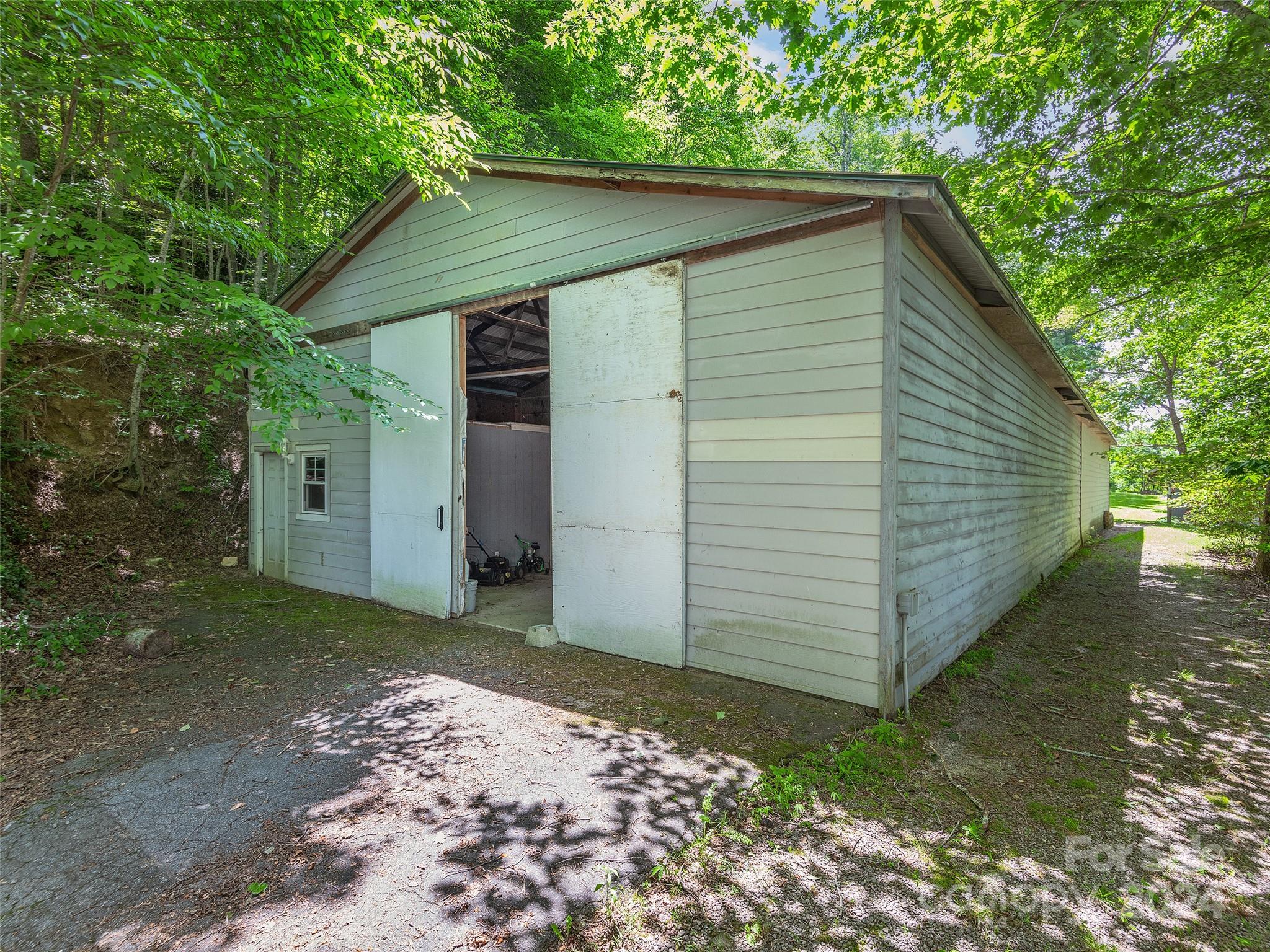 22 Vineyard Hill Drive