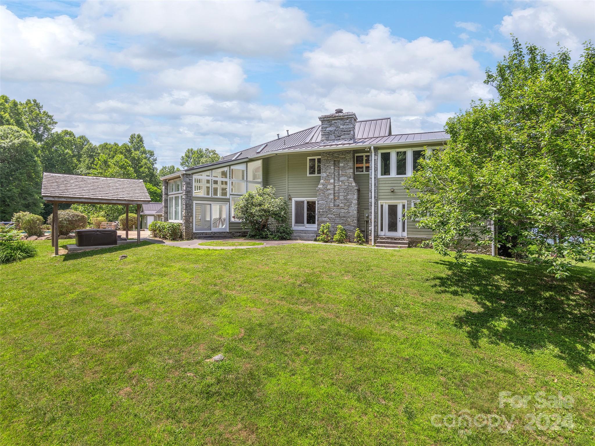 22 Vineyard Hill Drive