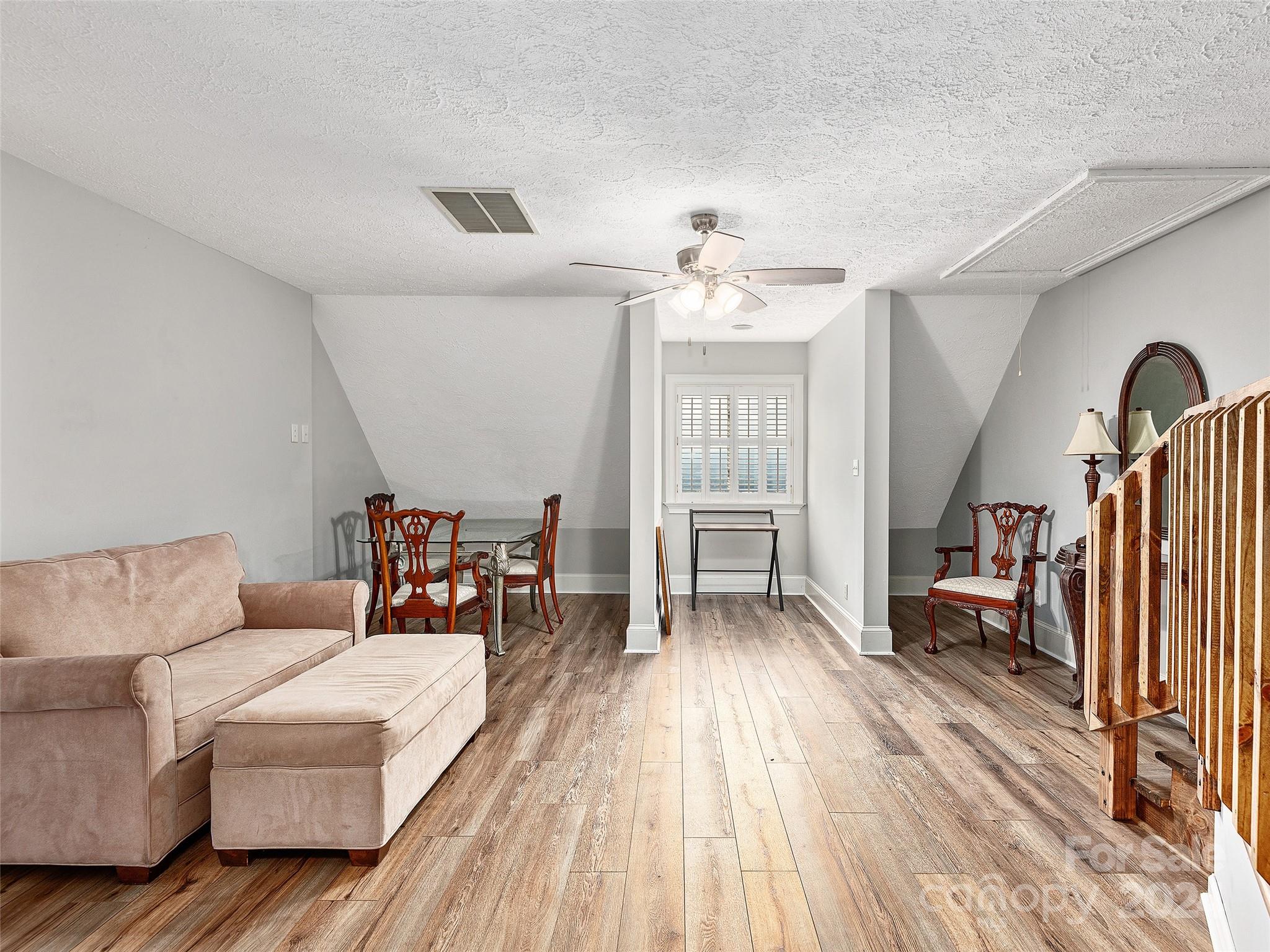 22 Vineyard Hill Drive