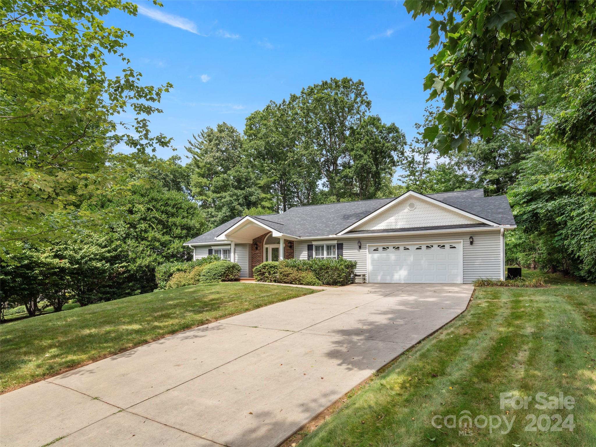 53 Forest Lake Drive