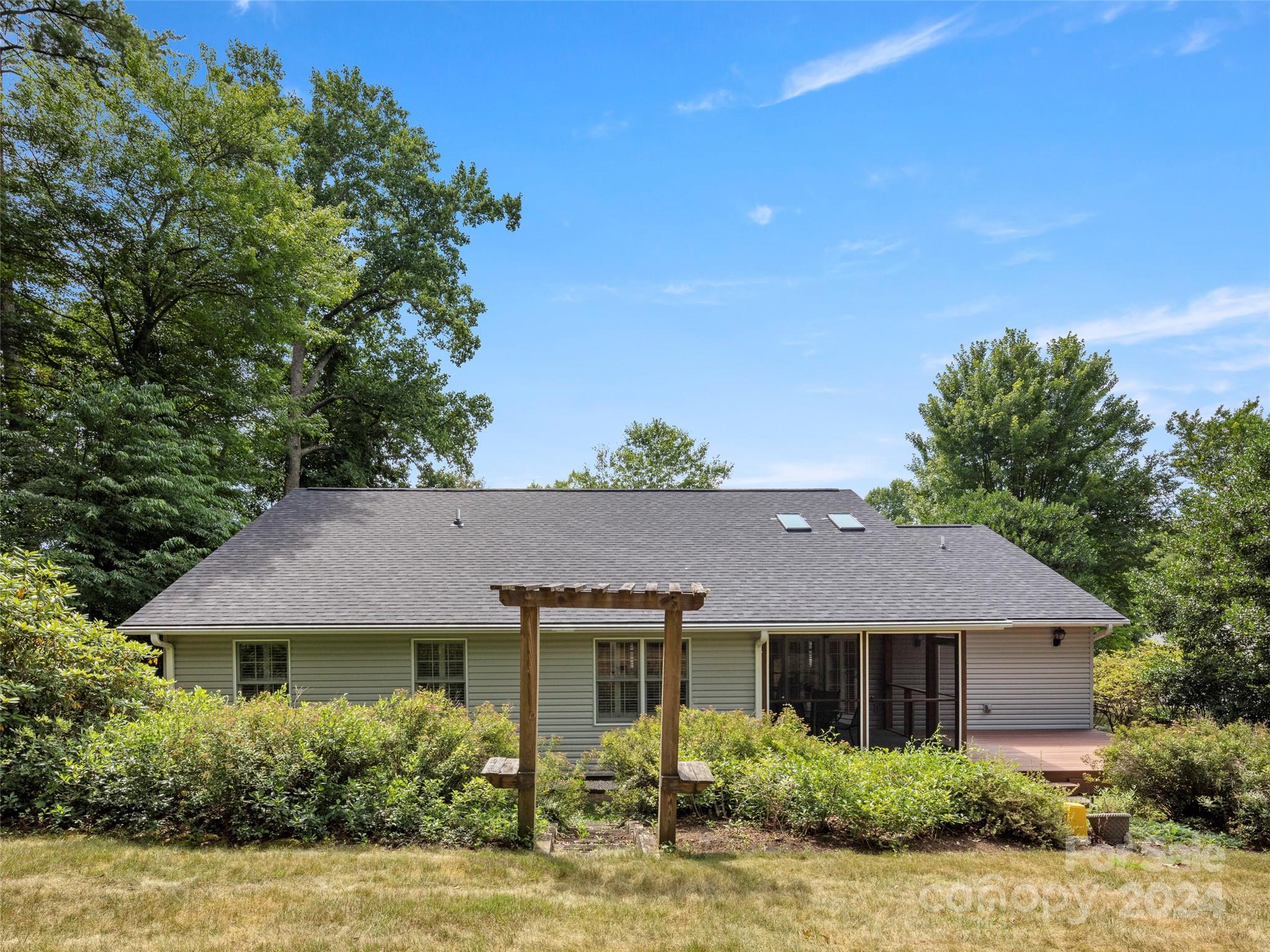 53 Forest Lake Drive