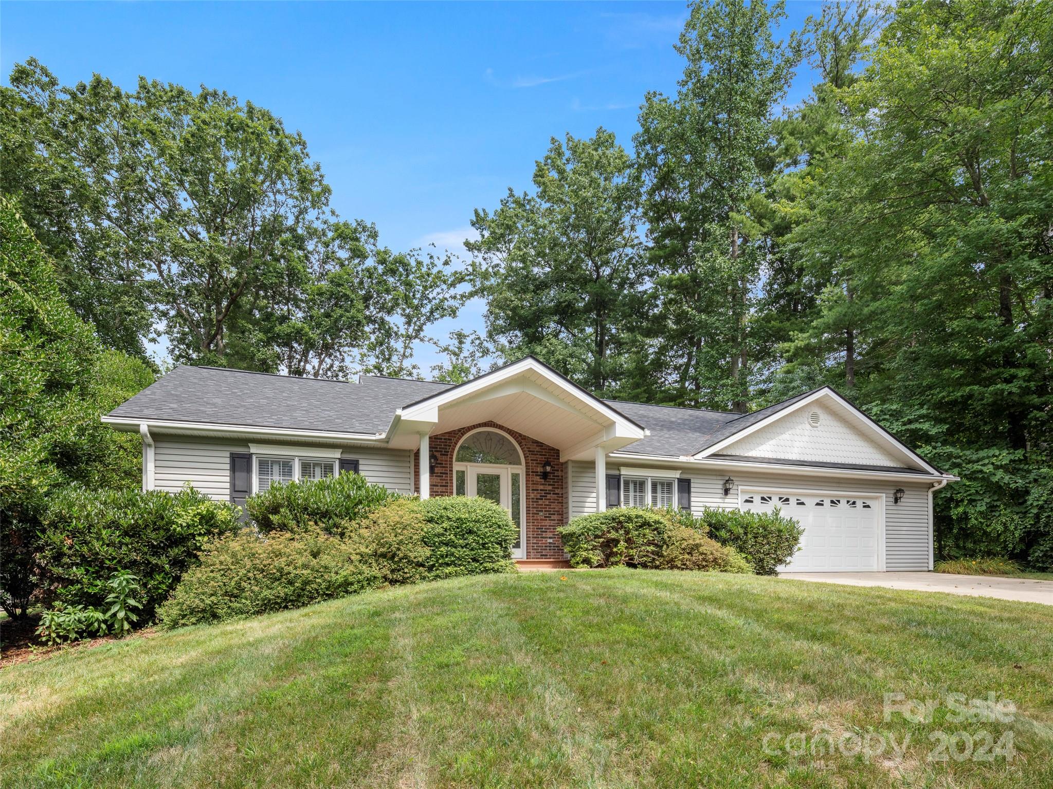 53 Forest Lake Drive