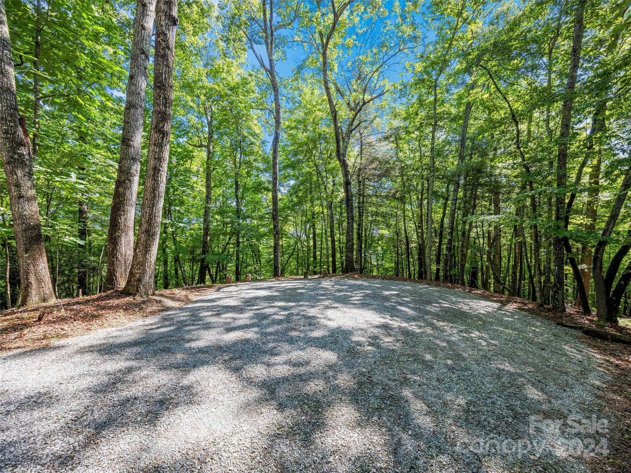 134 & 140 Hawksnest Drive