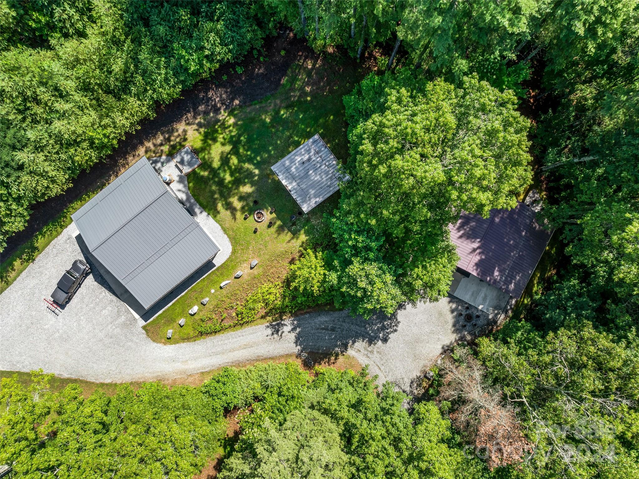 134 & 140 Hawksnest Drive