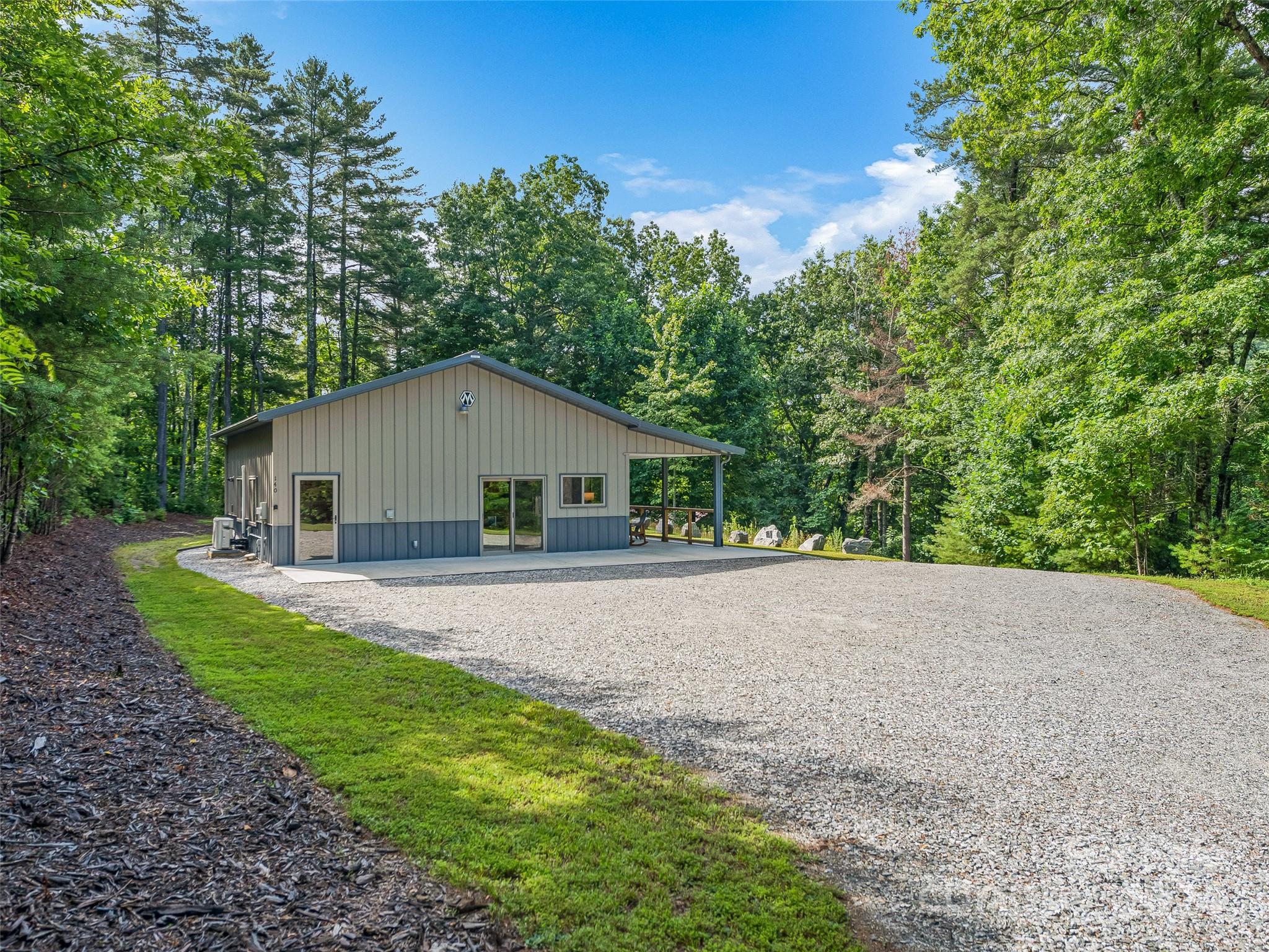 134 & 140 Hawksnest Drive