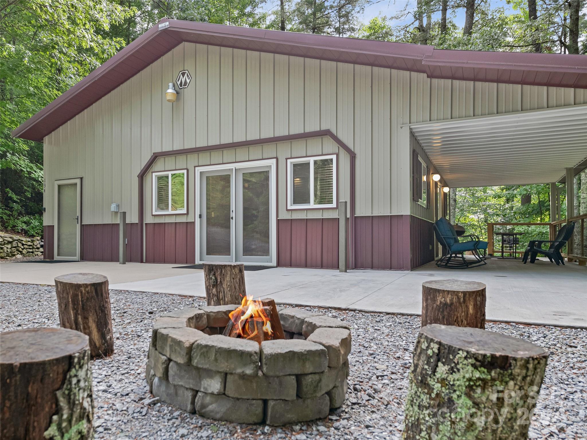 134 & 140 Hawksnest Drive