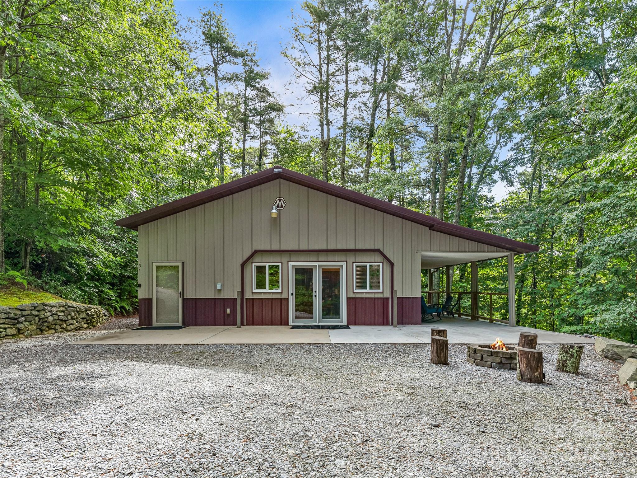 134 & 140 Hawksnest Drive