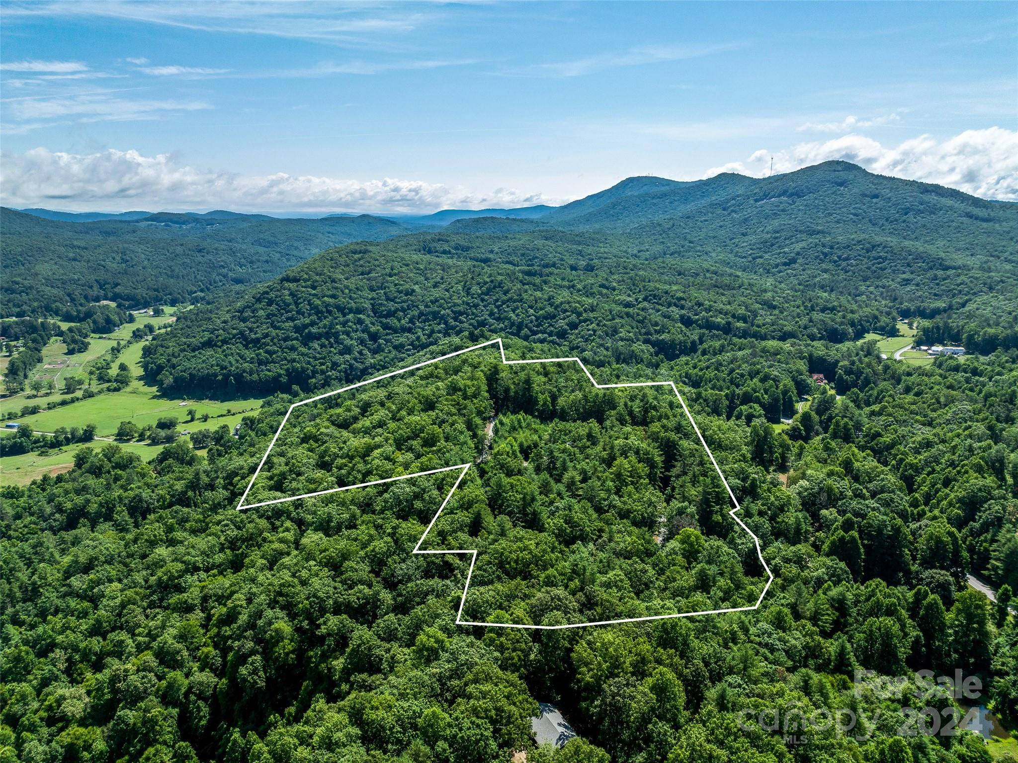 134 & 140 Hawksnest Drive