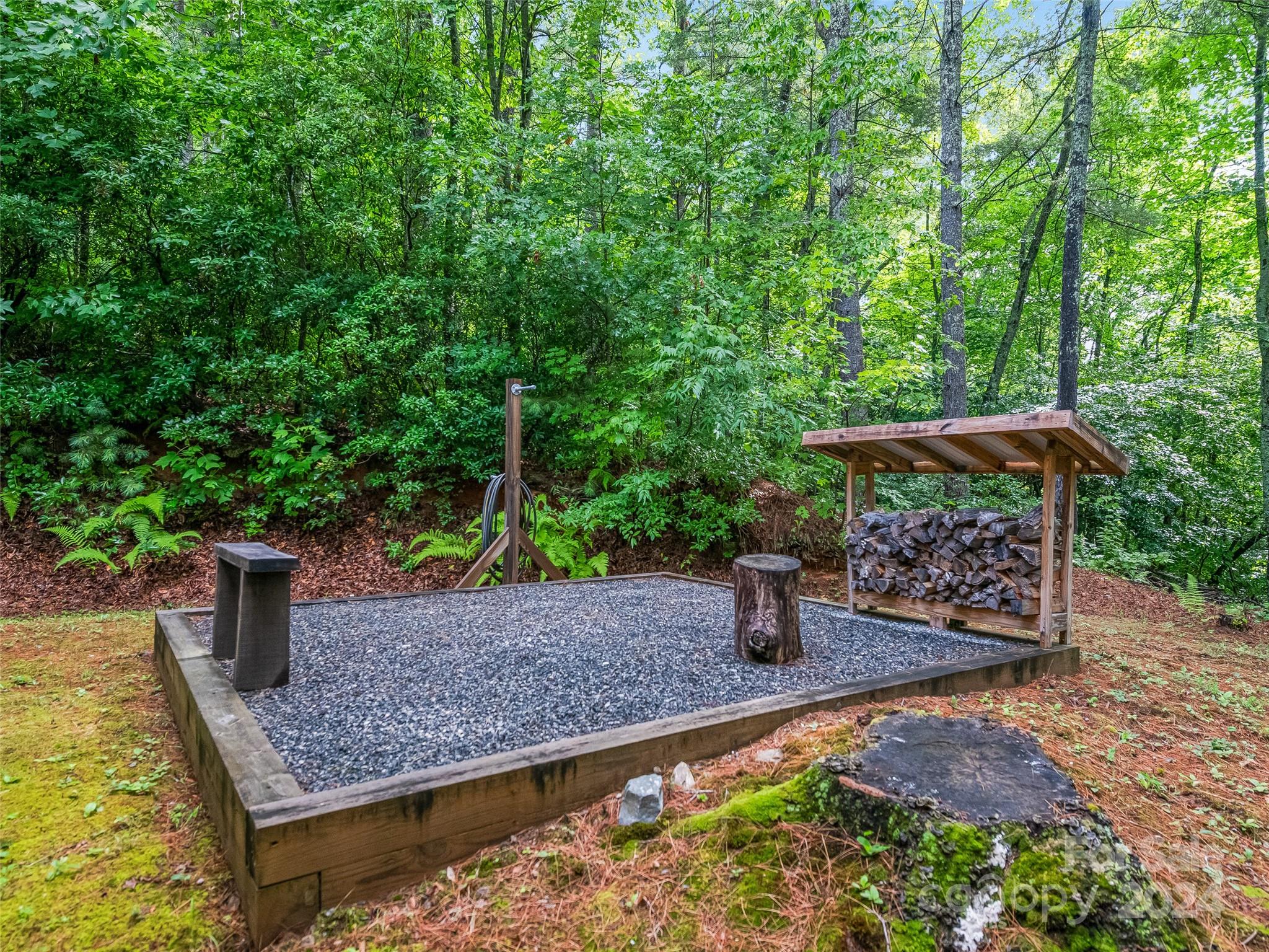 134 & 140 Hawksnest Drive